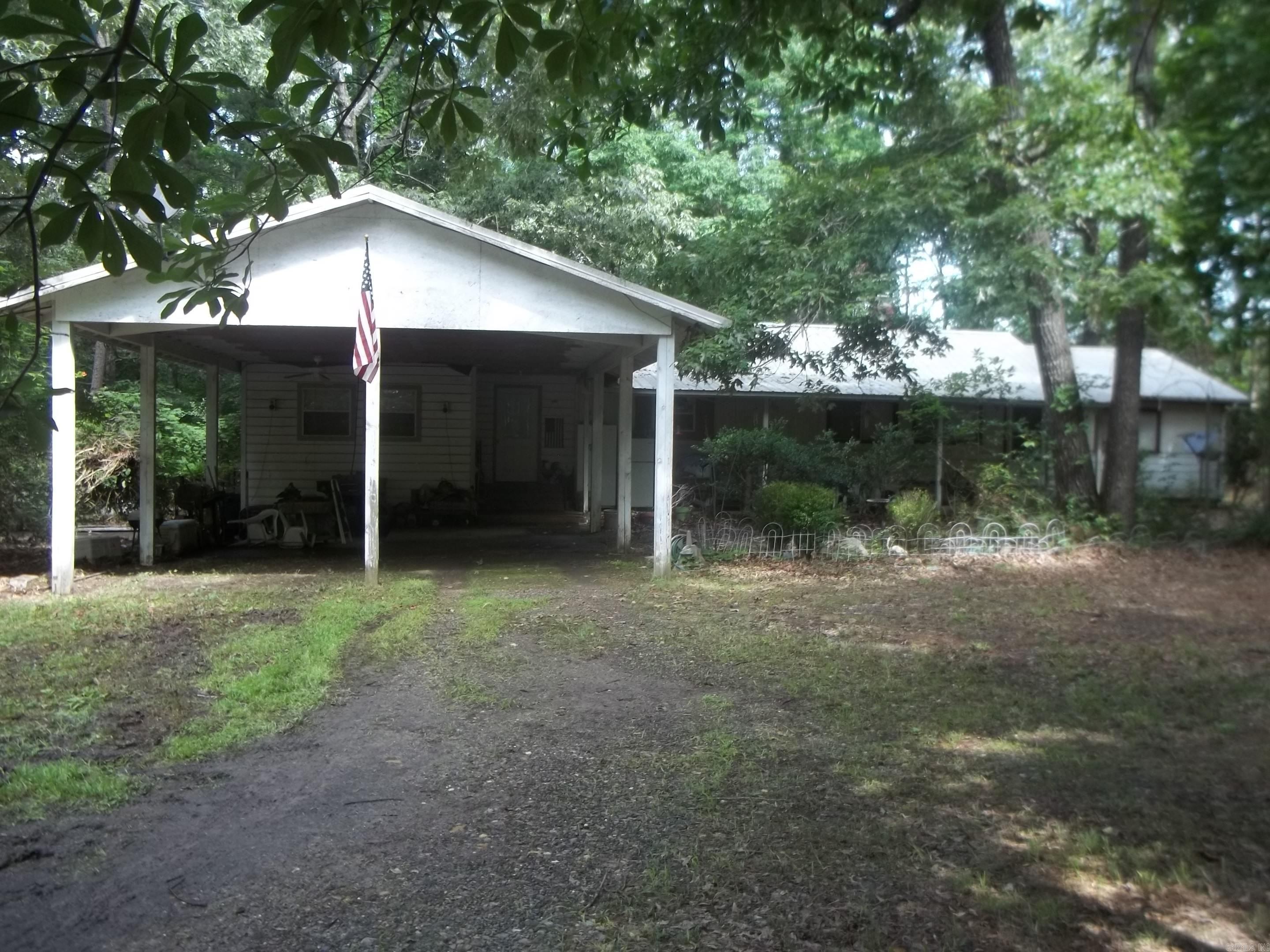 137 Shady Oaks Lane  Mena, AR