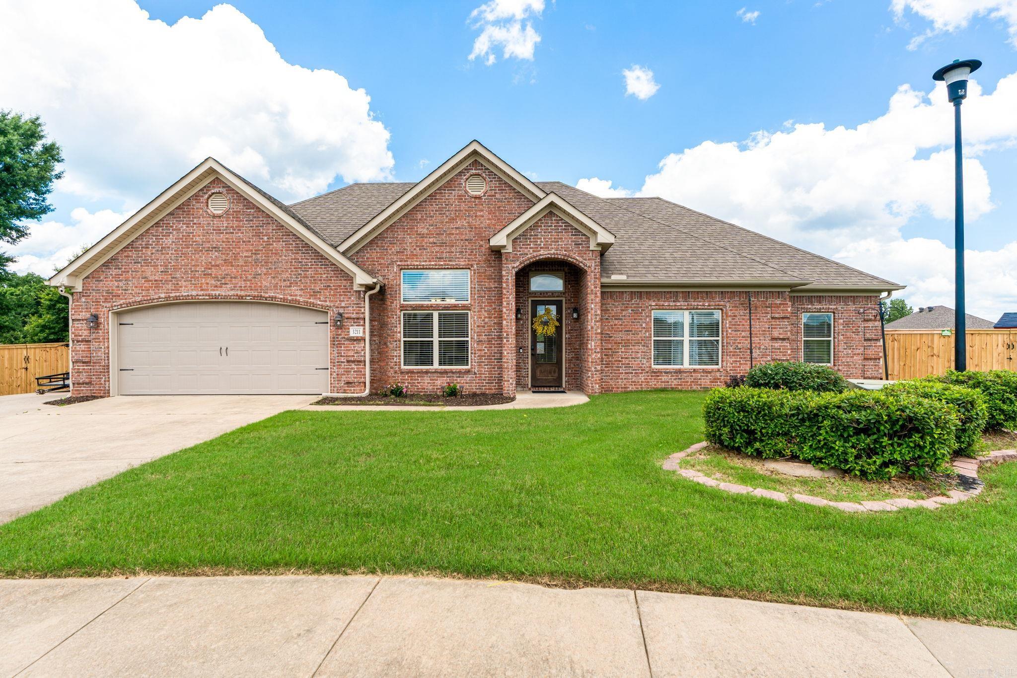 3211 Robbins  Bryant, AR