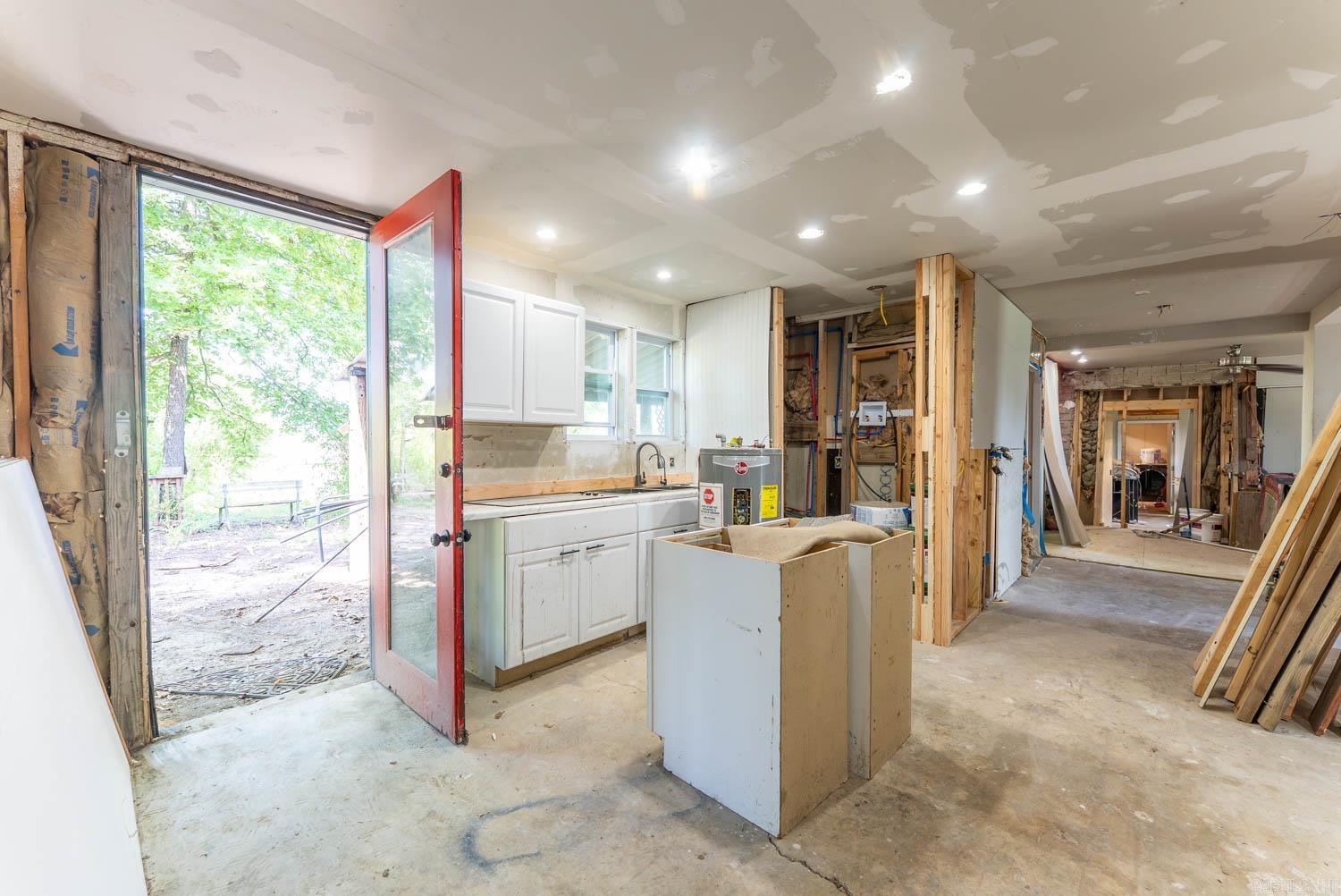 7562 S Highway 5  Briarcliff, AR