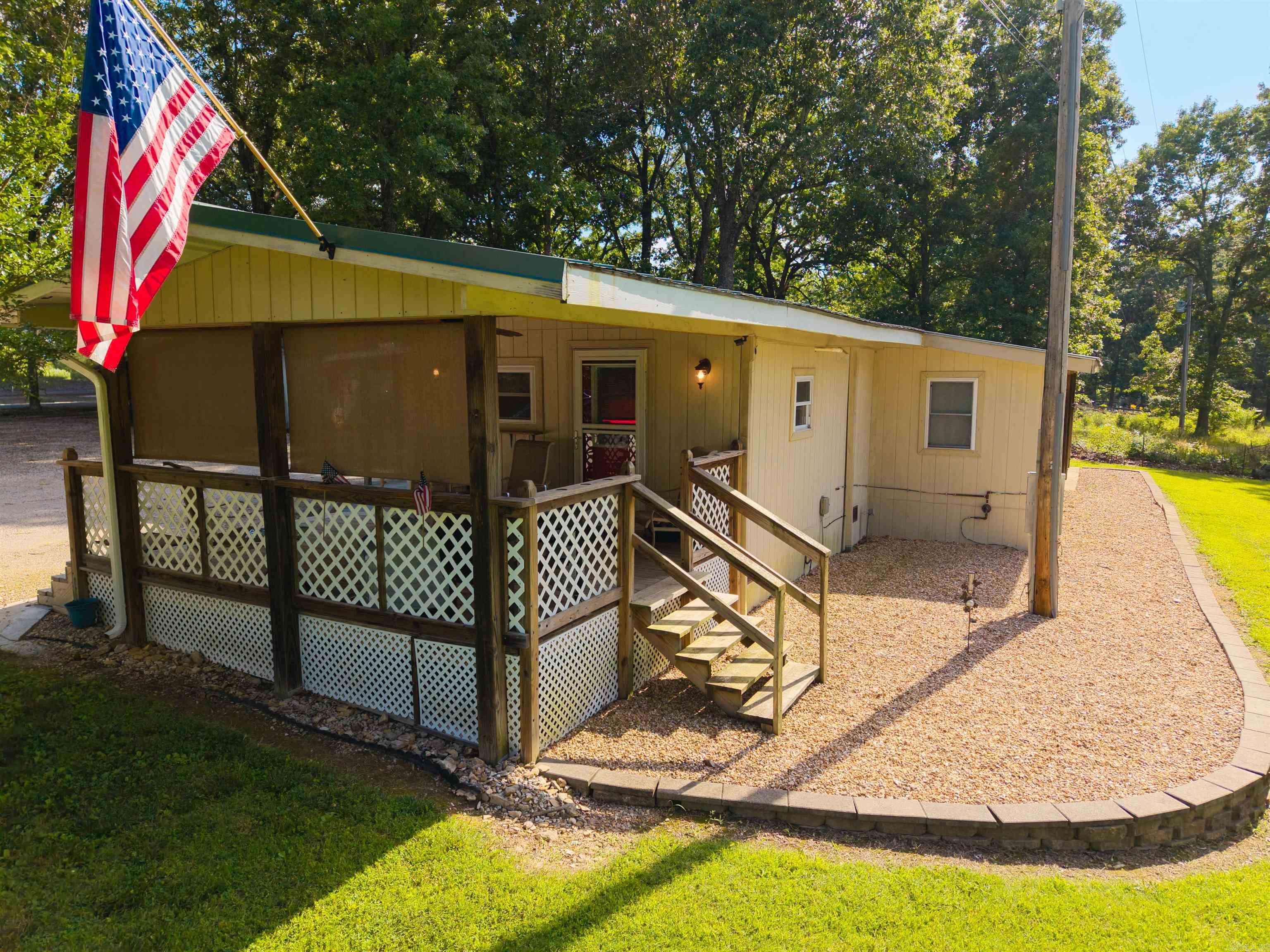 1083 Old Arkana Road  Mountain Home, AR