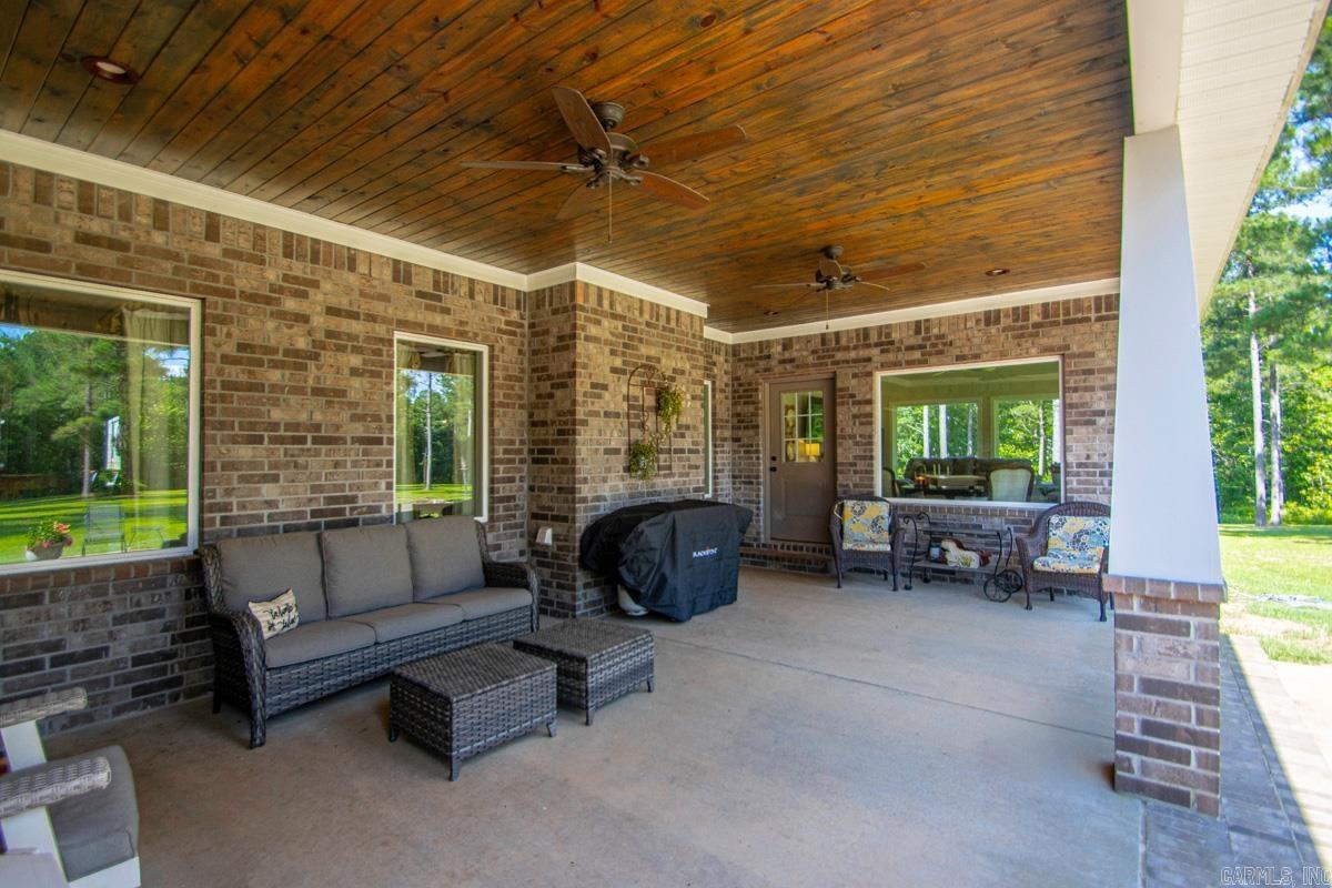 220 Grant County Rd 844  Sheridan, AR