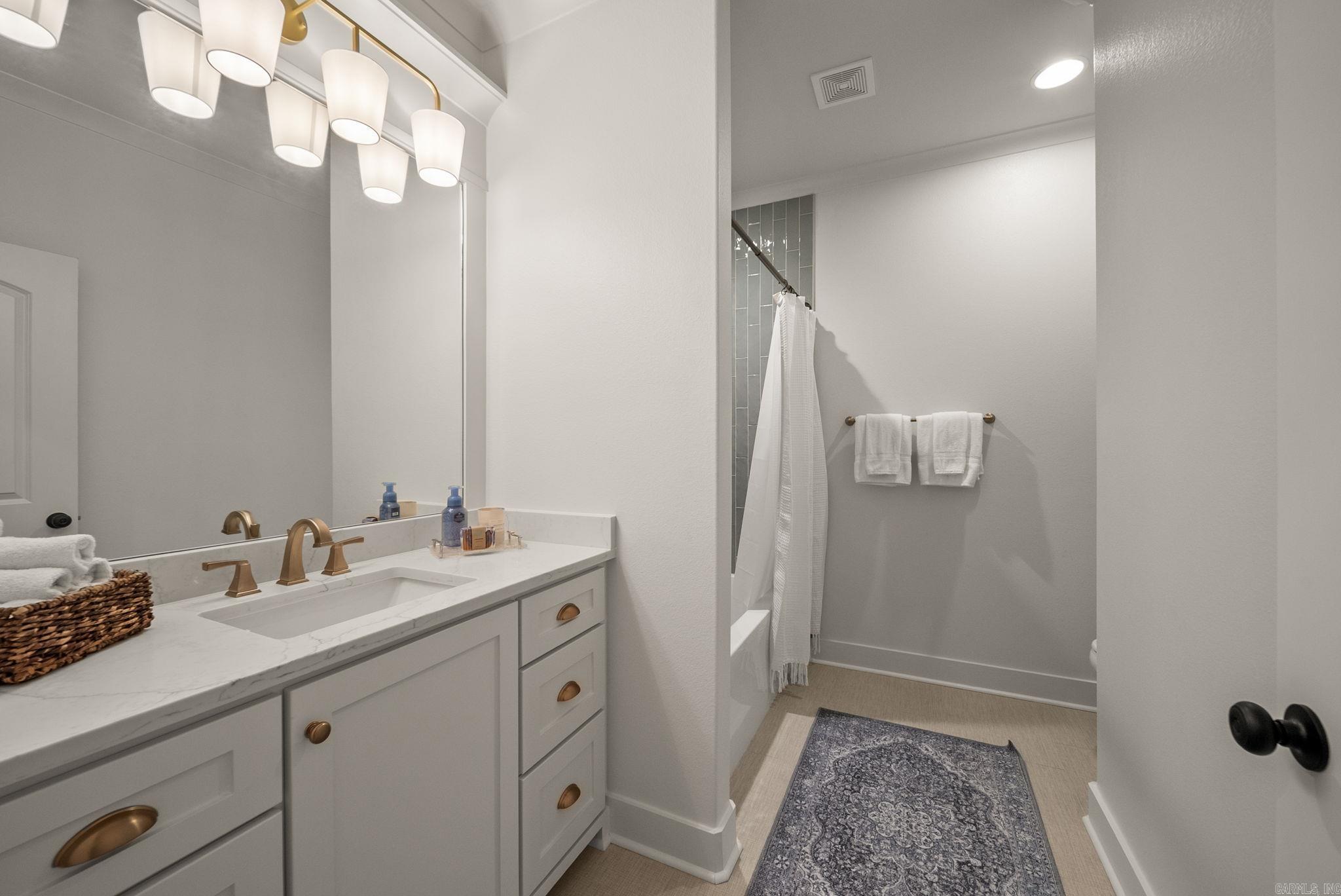 8 Cobalt Cove  Little Rock, AR