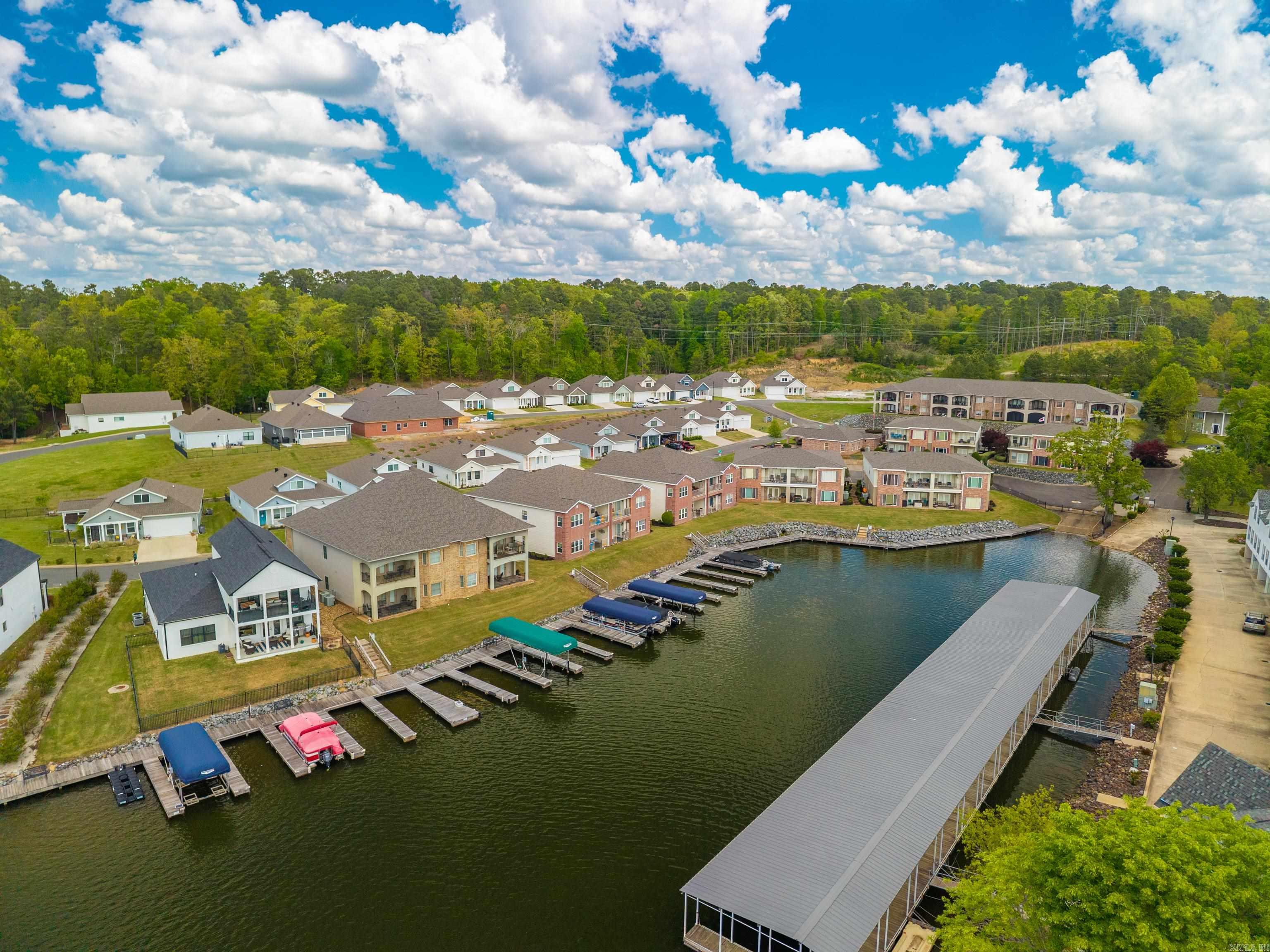 102 Sea Ray  Hot Springs, AR
