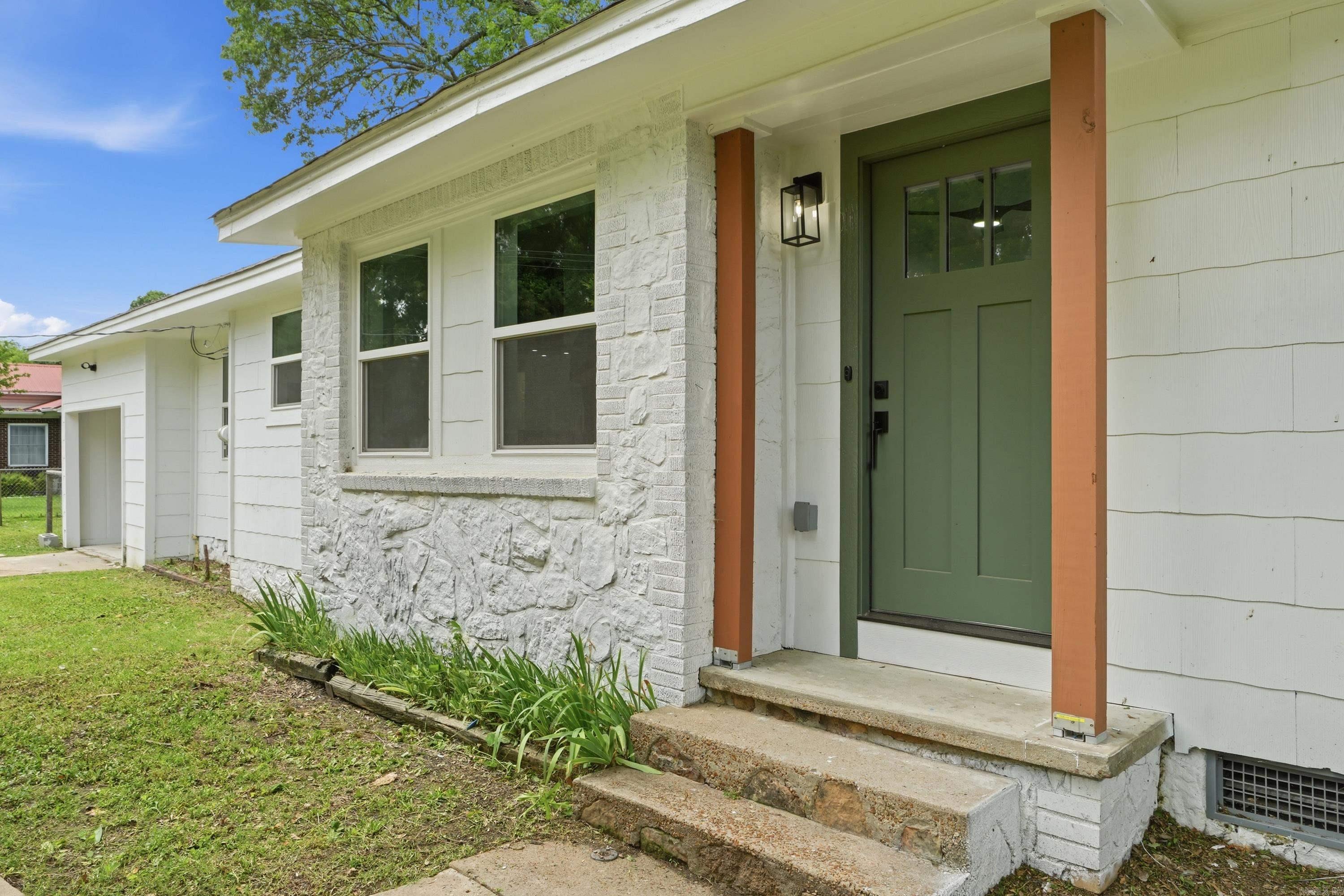 305 SW 3rd  Kensett, AR