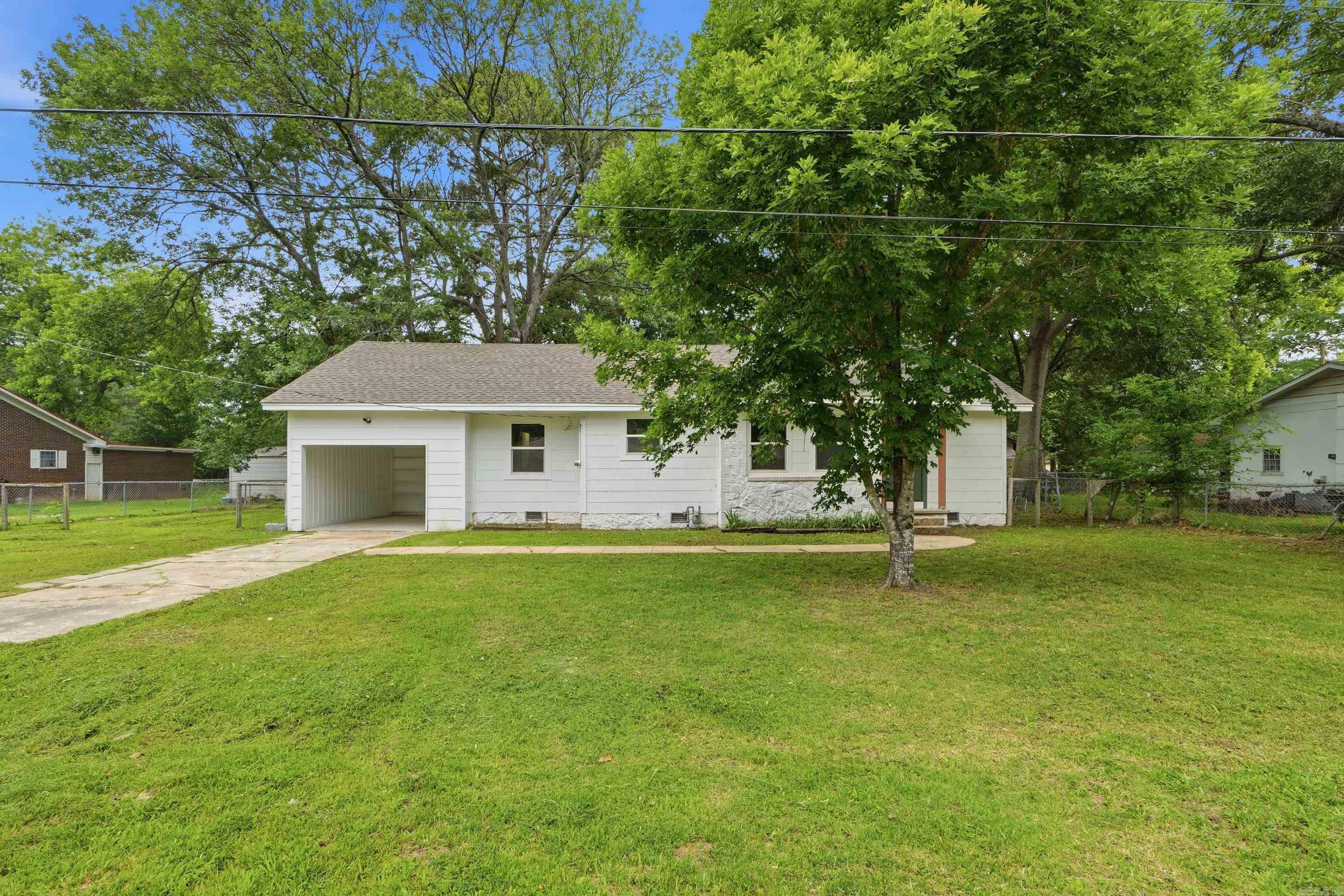 305 SW 3rd  Kensett, AR