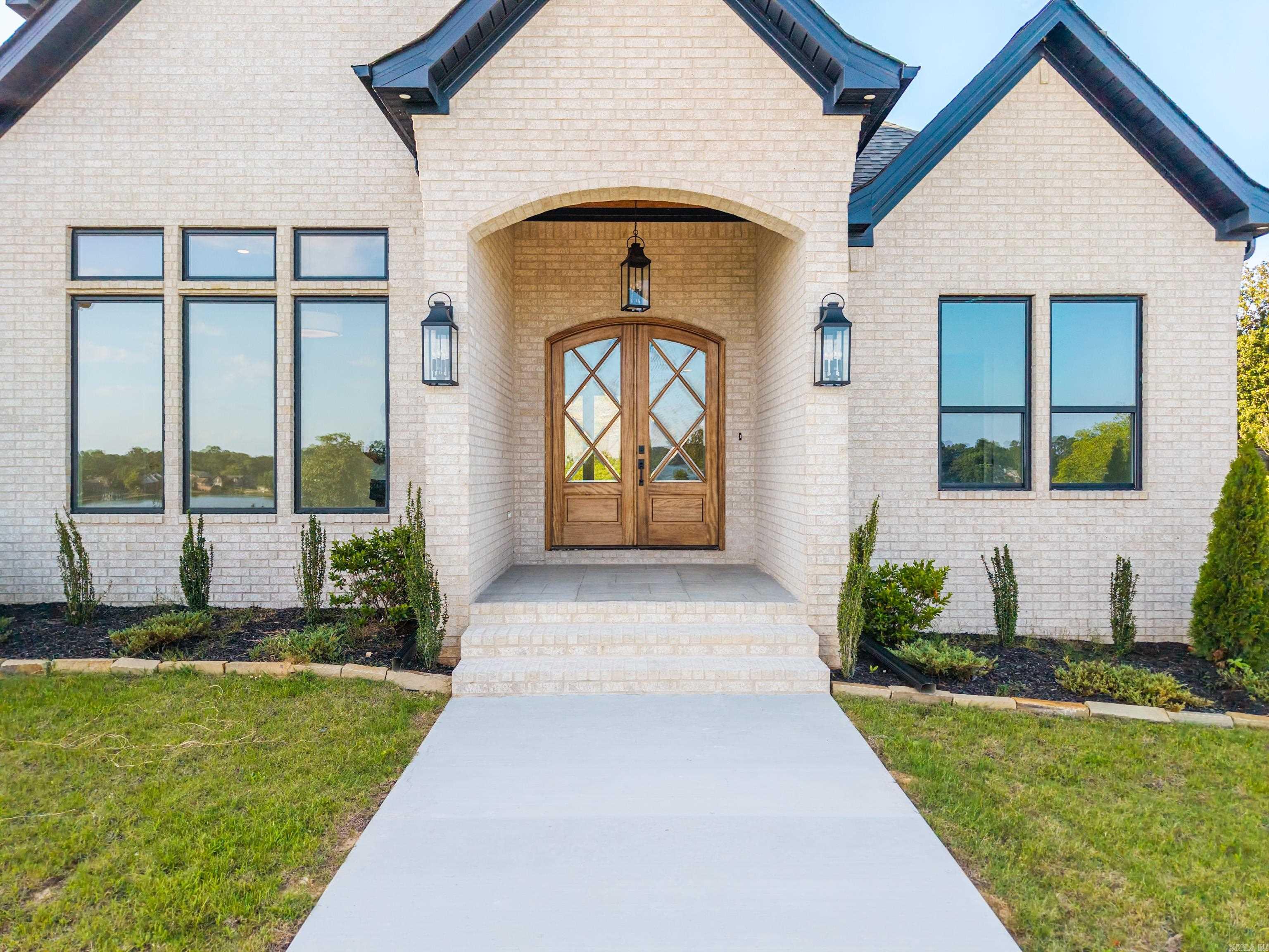 231 Post  Hot Springs, AR