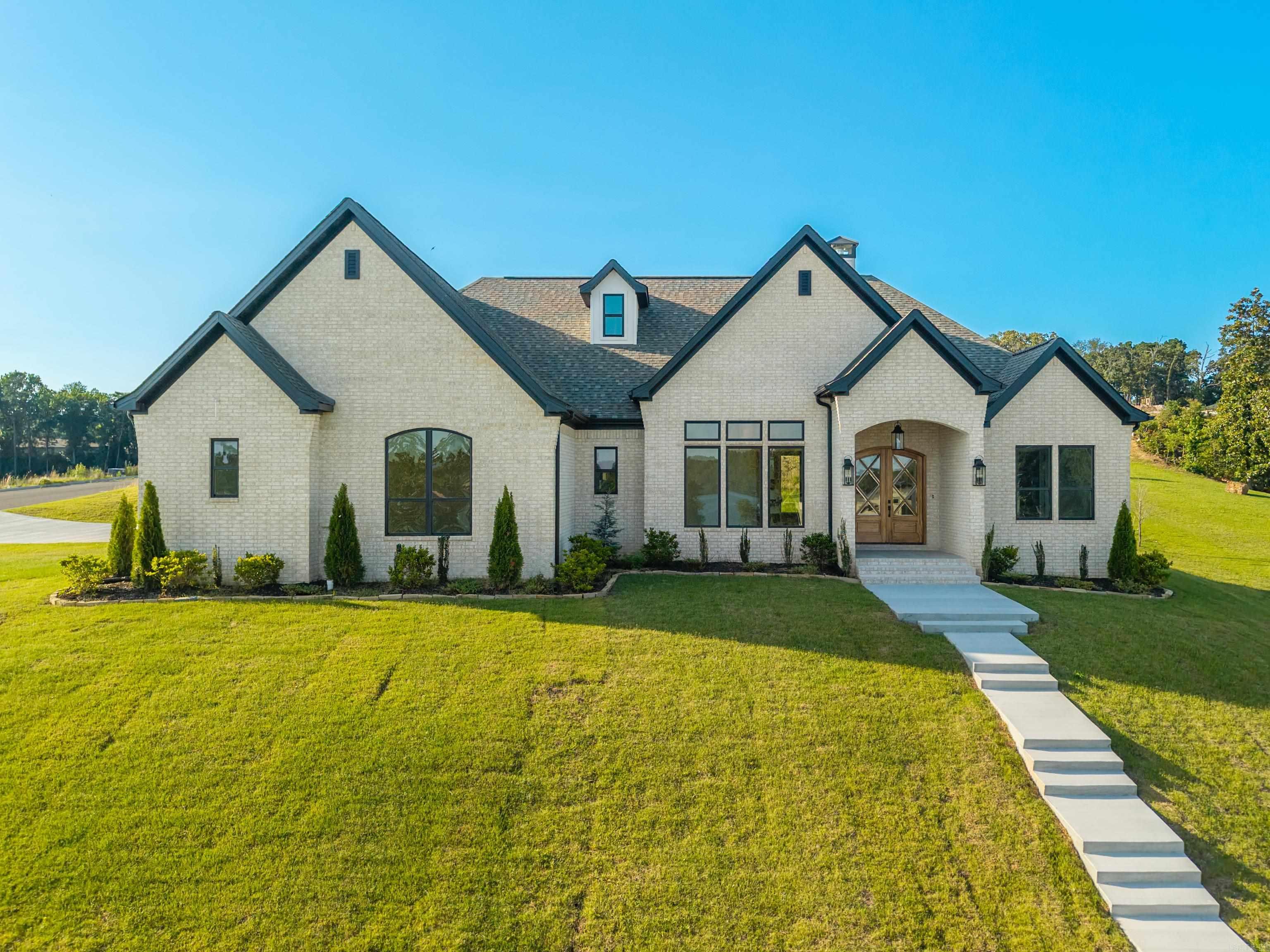 231 Post  Hot Springs, AR