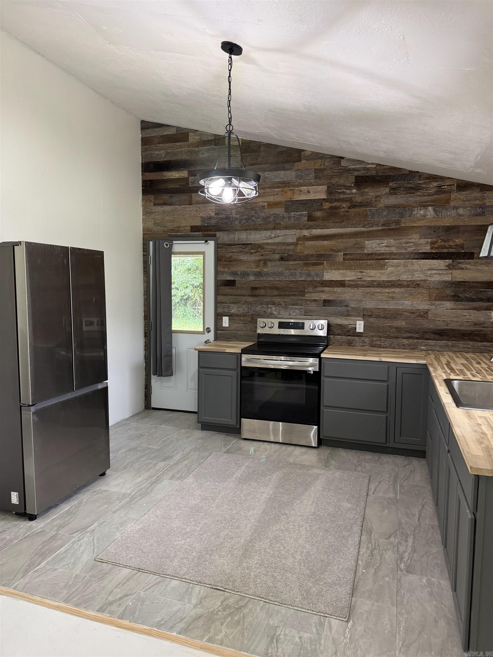 225 Polk Road 123  Mena, AR
