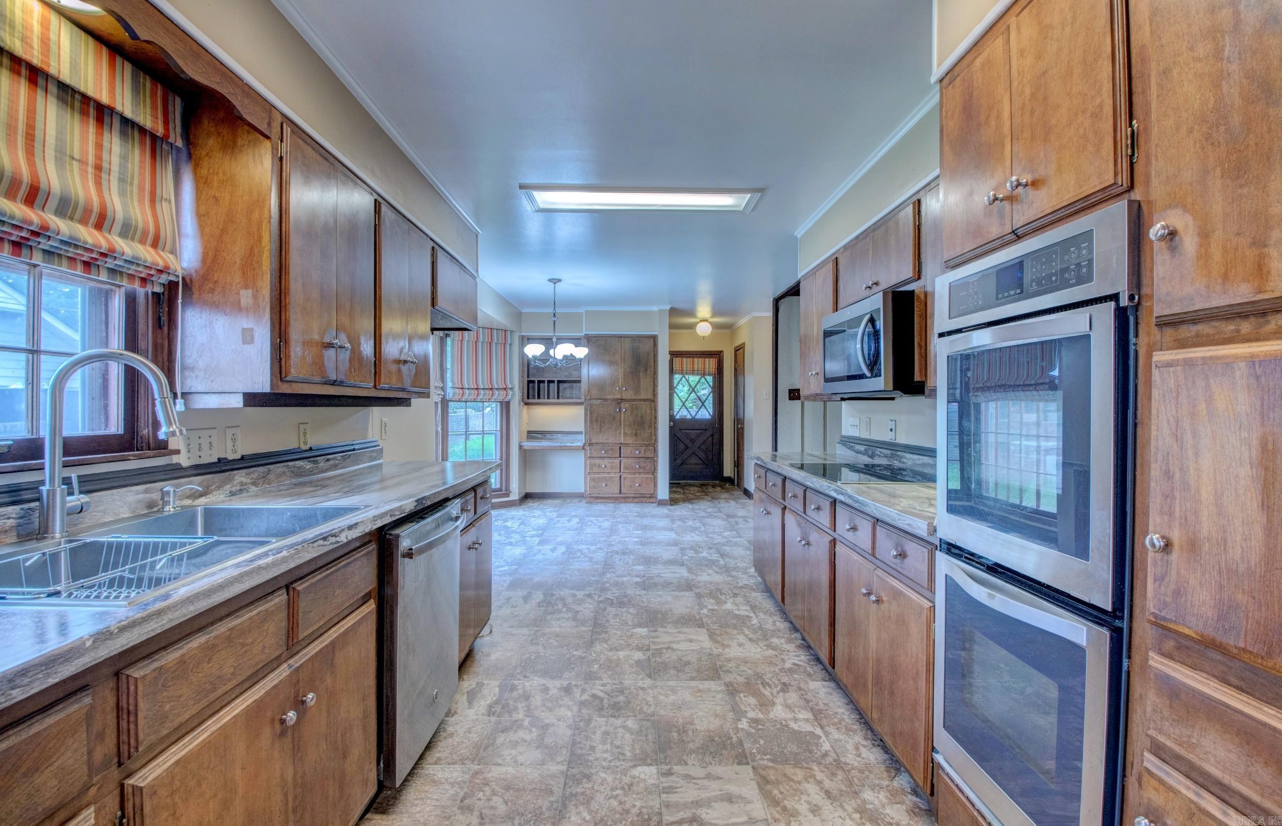 2425 W 42nd  Pine Bluff, AR