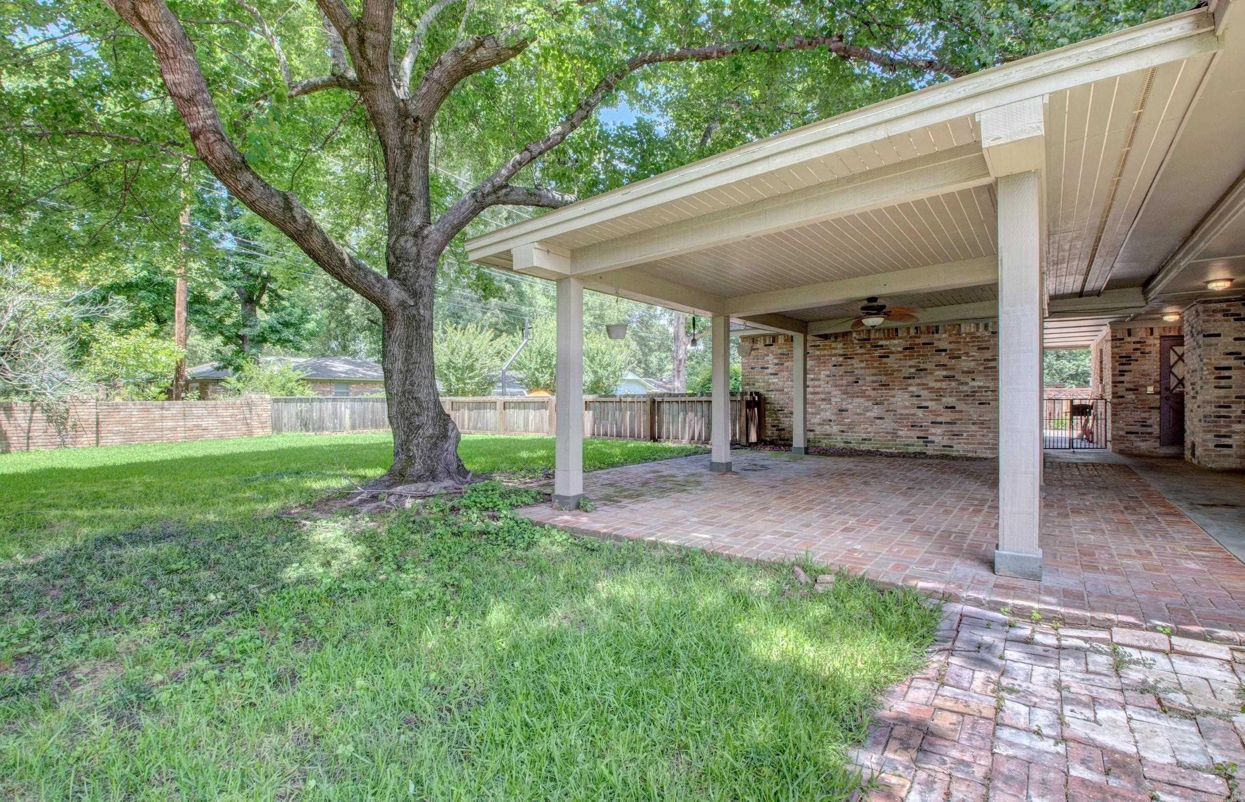 2425 W 42nd  Pine Bluff, AR
