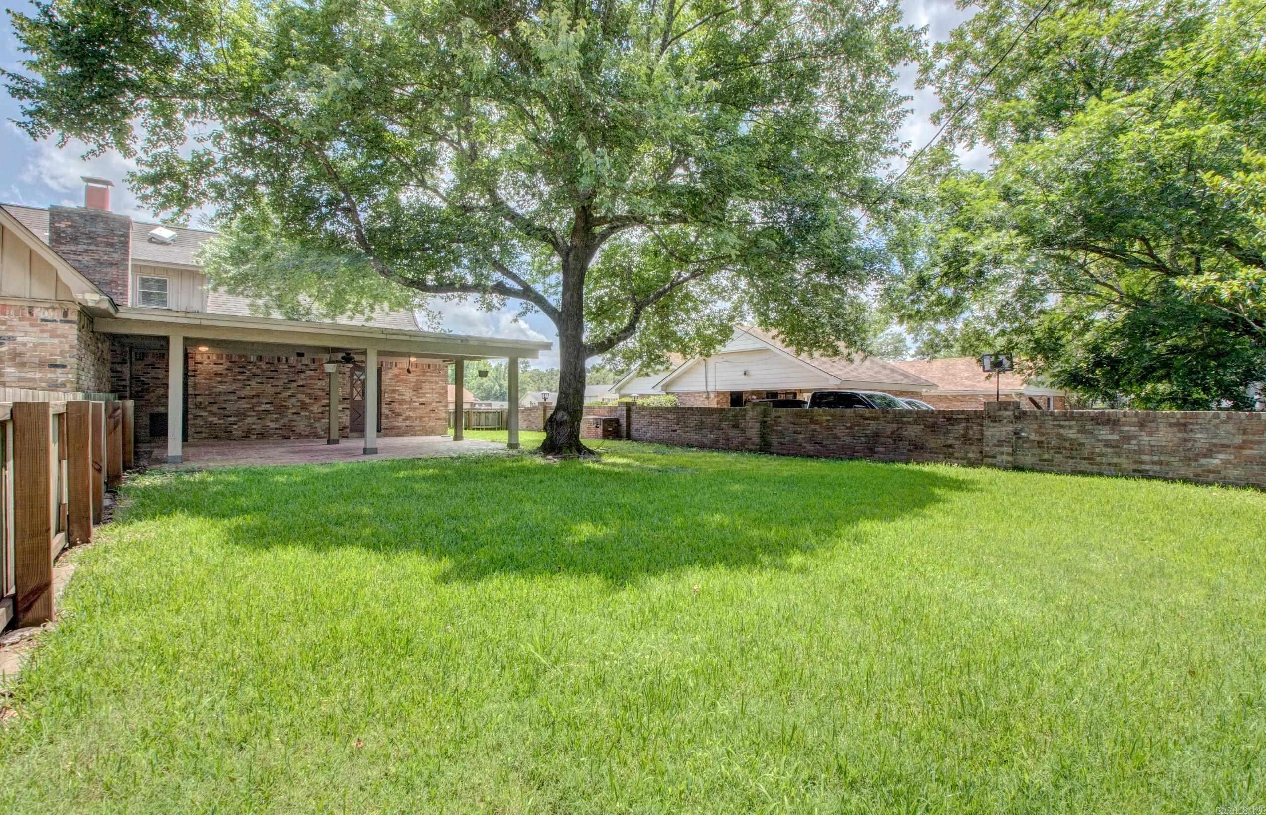 2425 W 42nd  Pine Bluff, AR