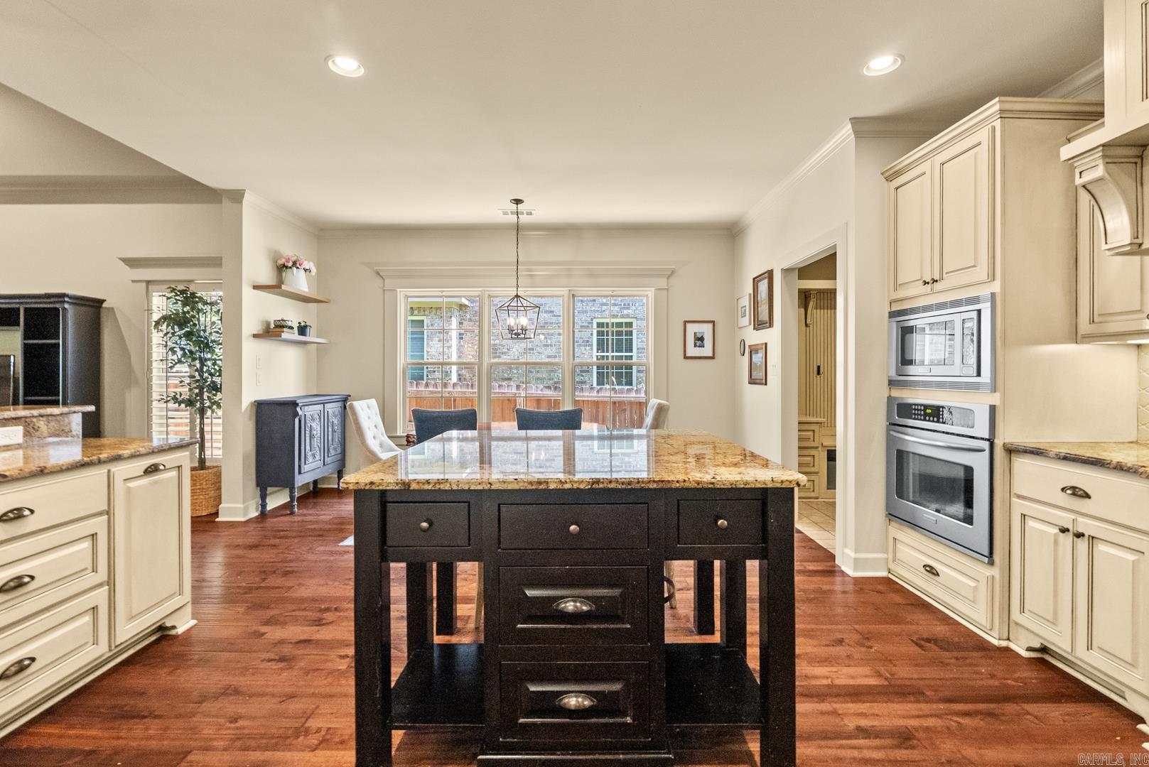 24 Longwell  Little Rock, AR