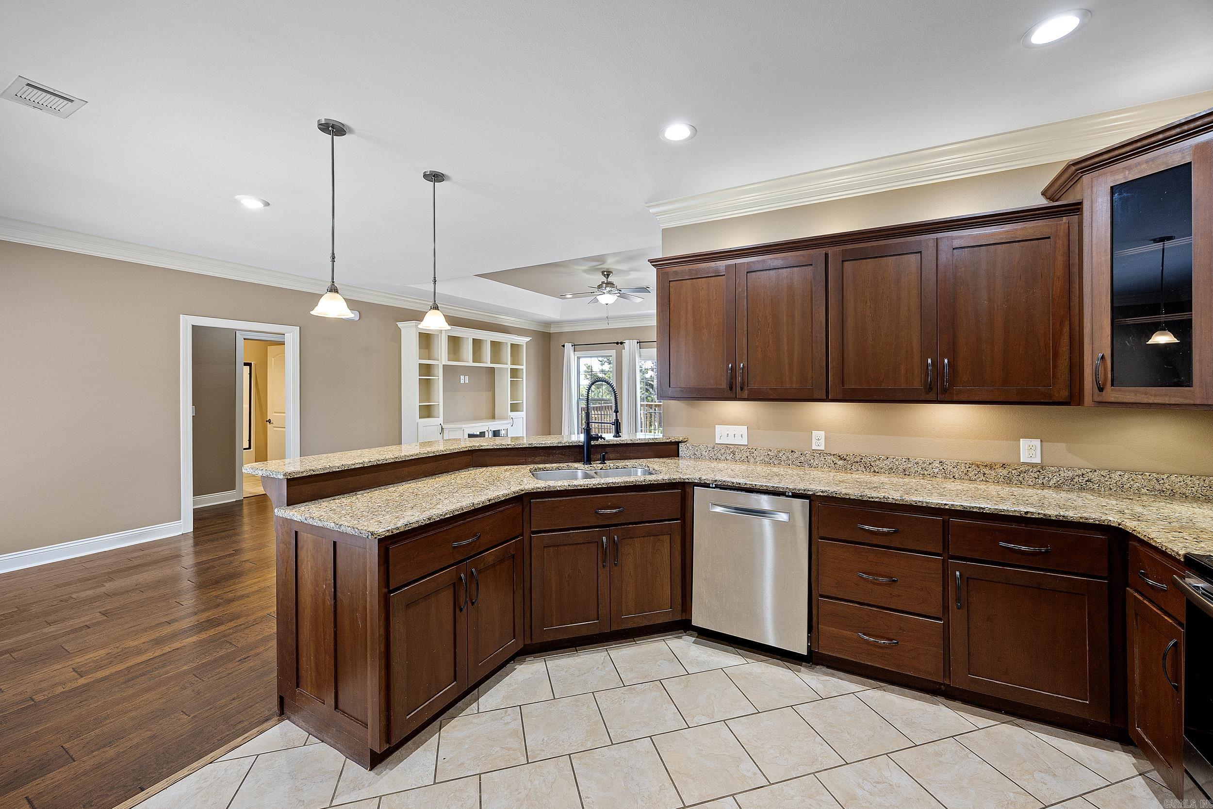 31 Village  Russellville, AR
