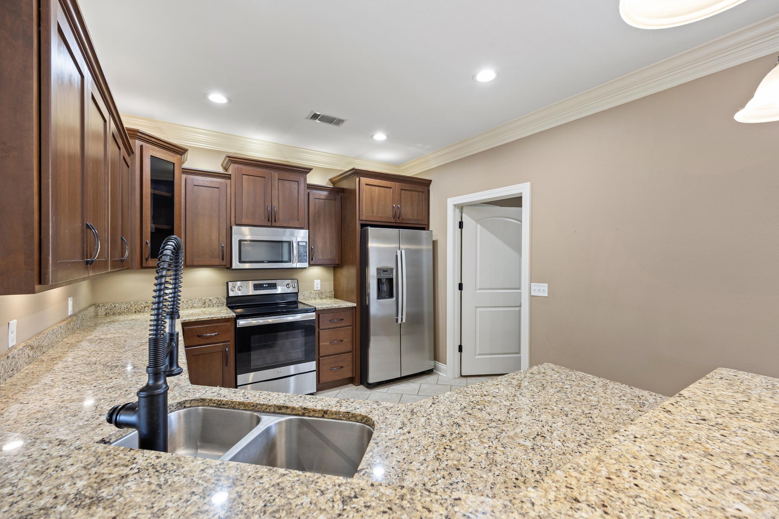 31 Village  Russellville, AR