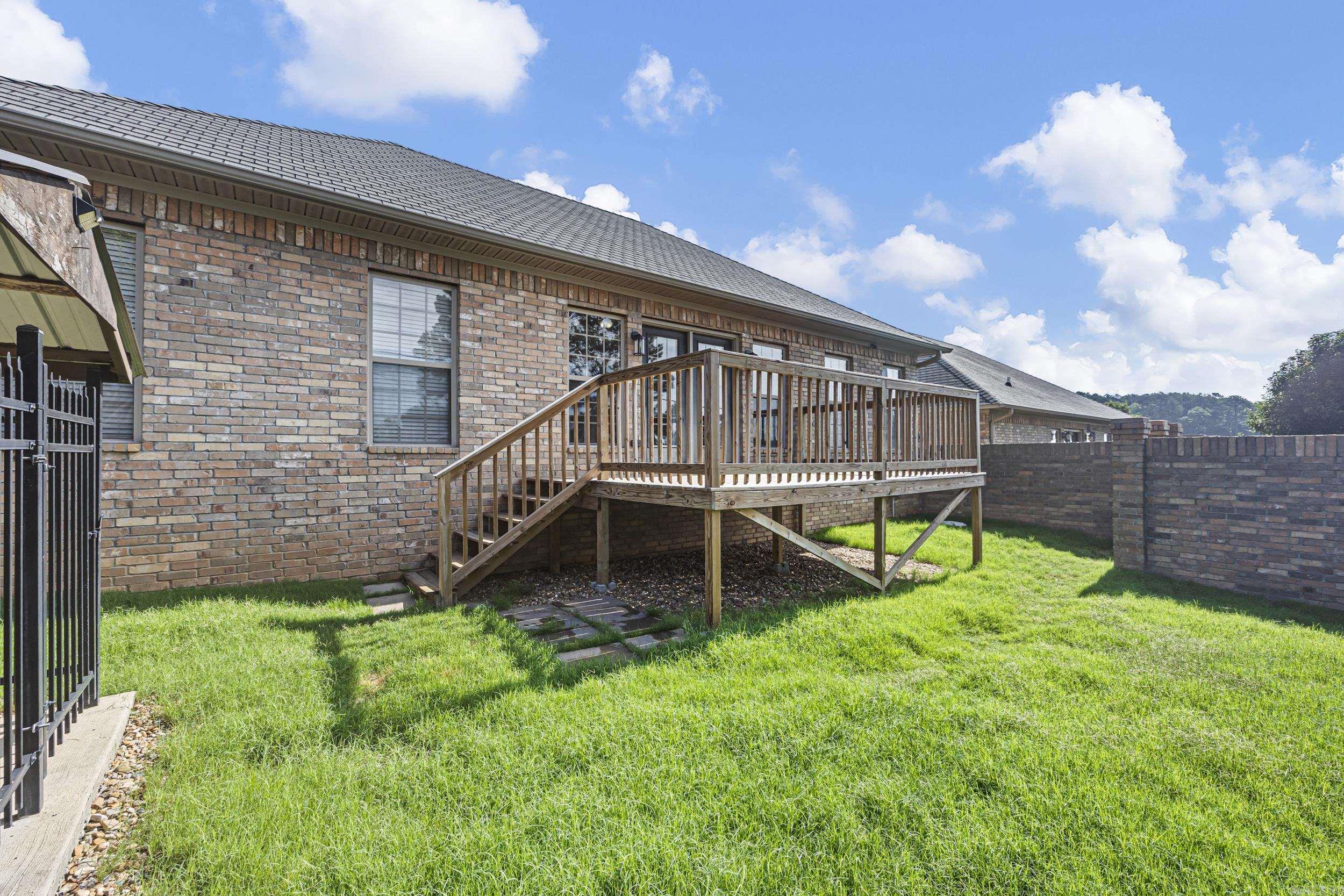 31 Village  Russellville, AR