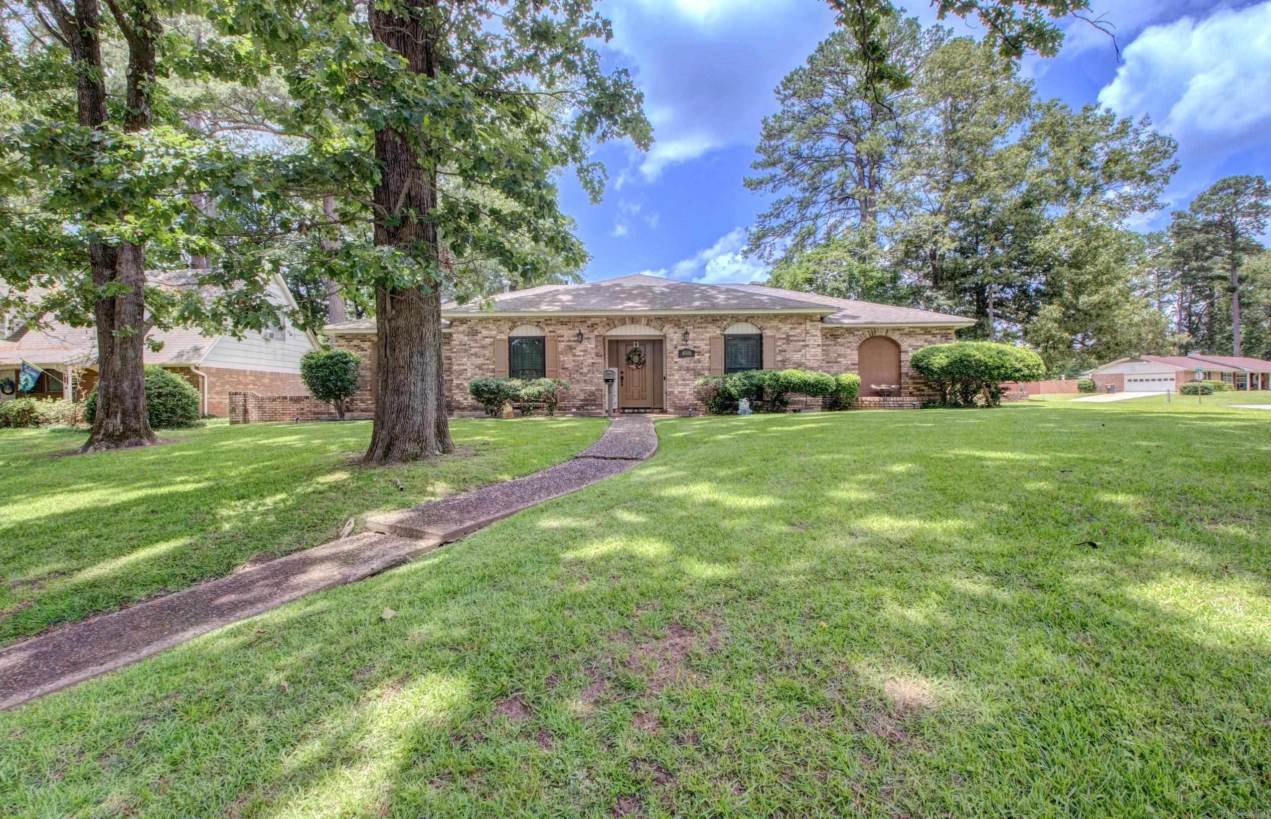 4000 S Holly  Pine Bluff, AR