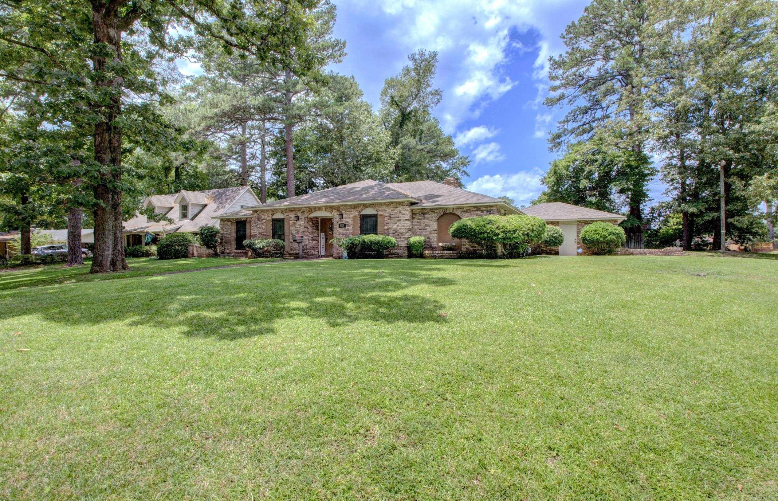 4000 S Holly  Pine Bluff, AR