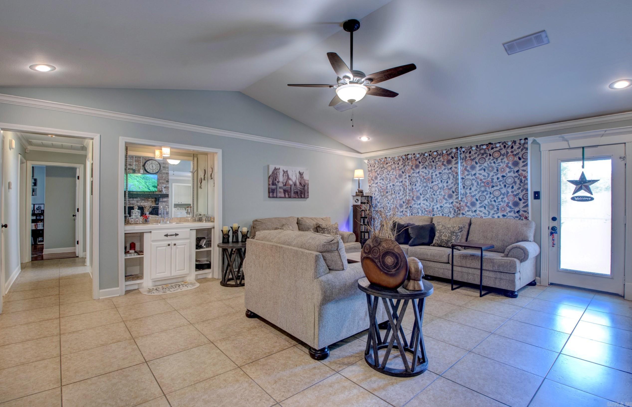4000 S Holly  Pine Bluff, AR