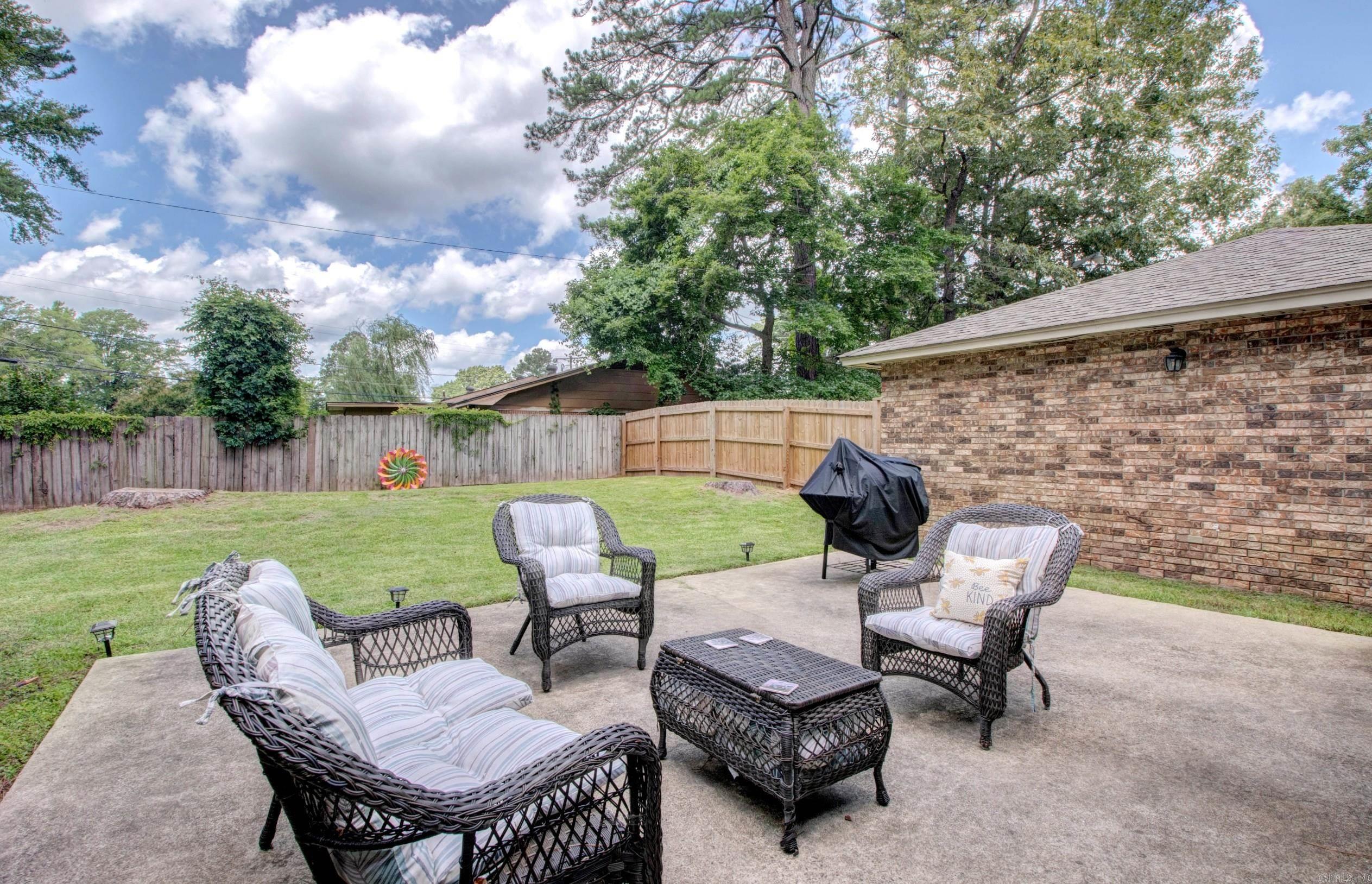 4000 S Holly  Pine Bluff, AR