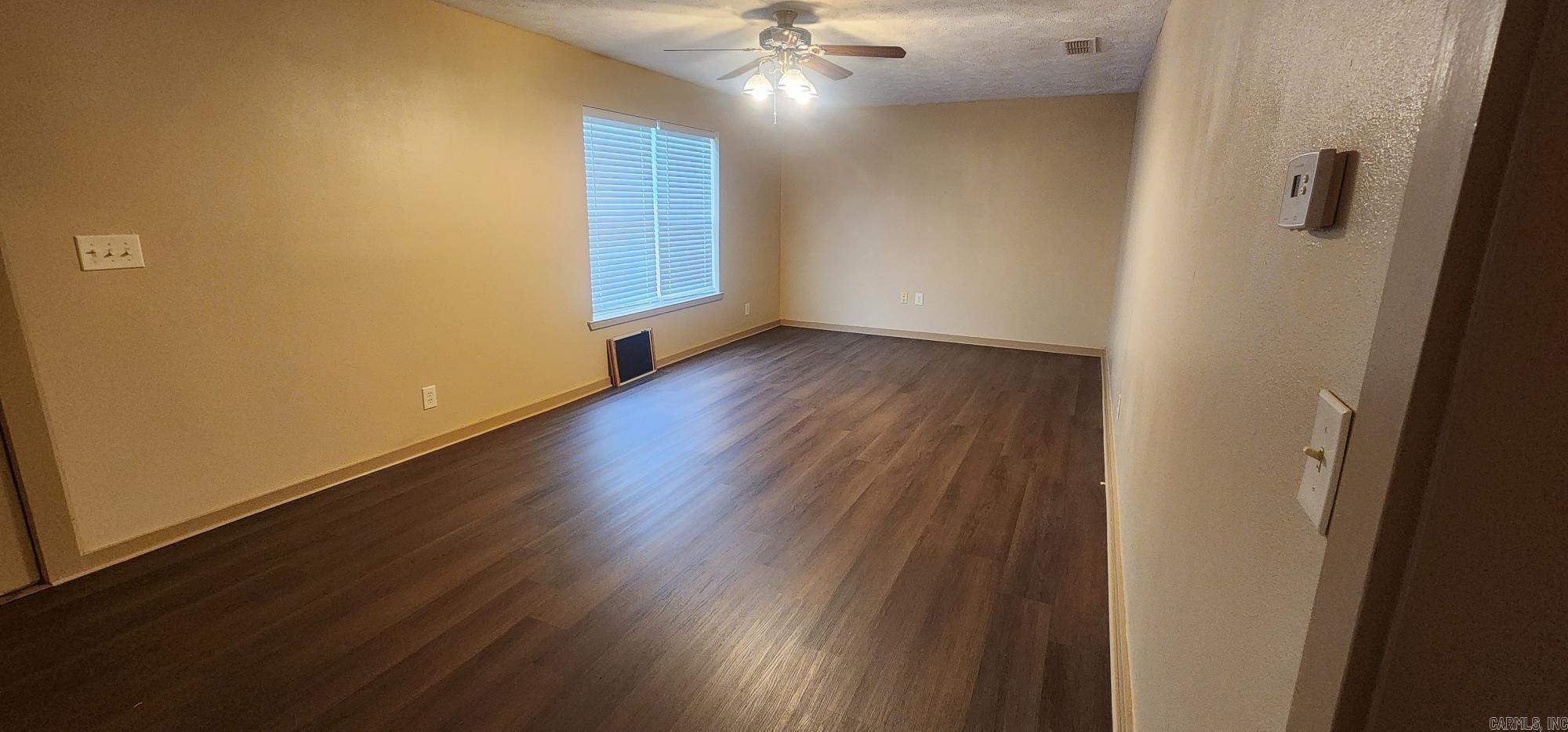 1501 Port Arthur Avenue Mena, AR 71953