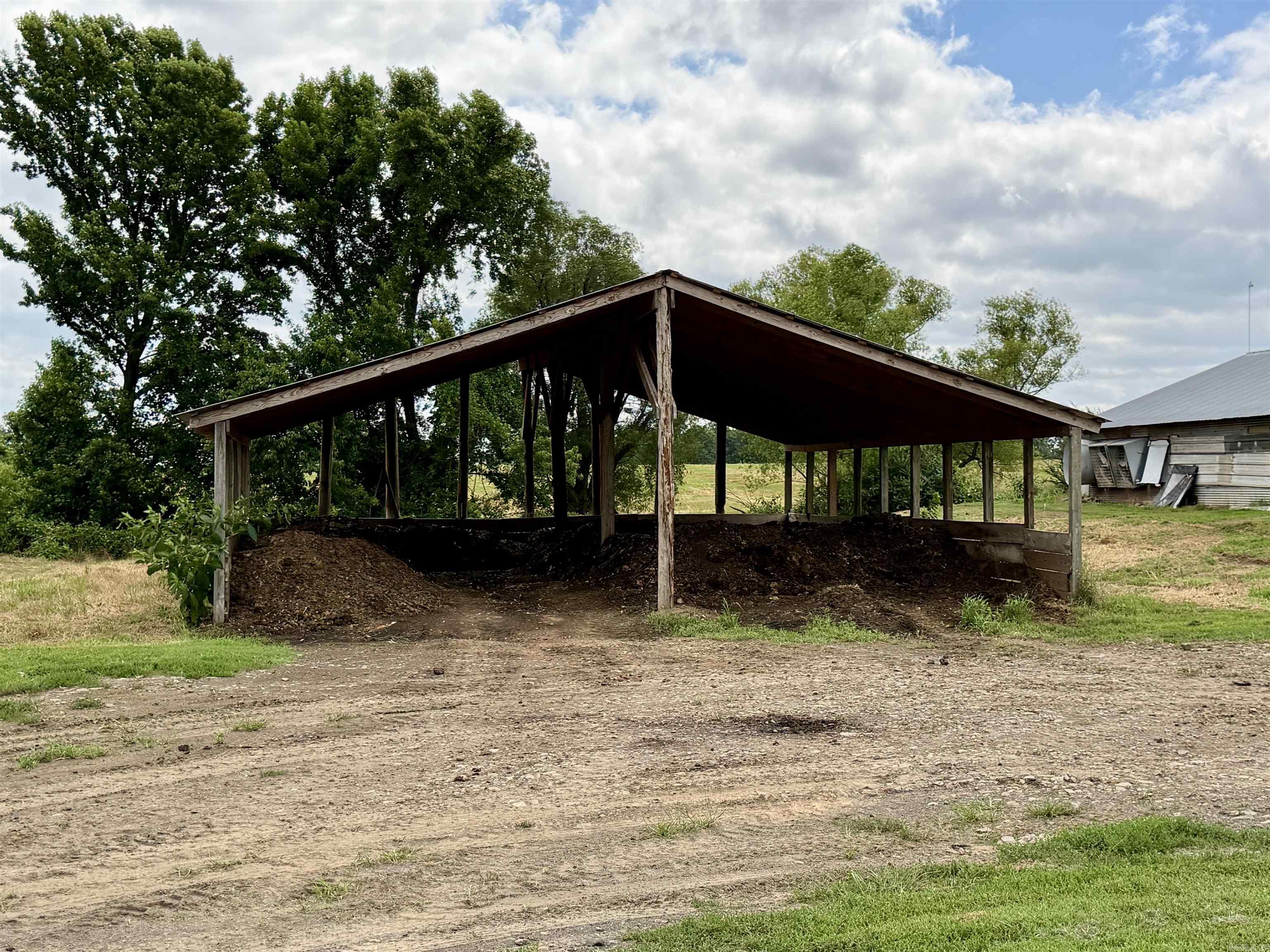 551 County Road 2099 Coal Hill, AR 72832