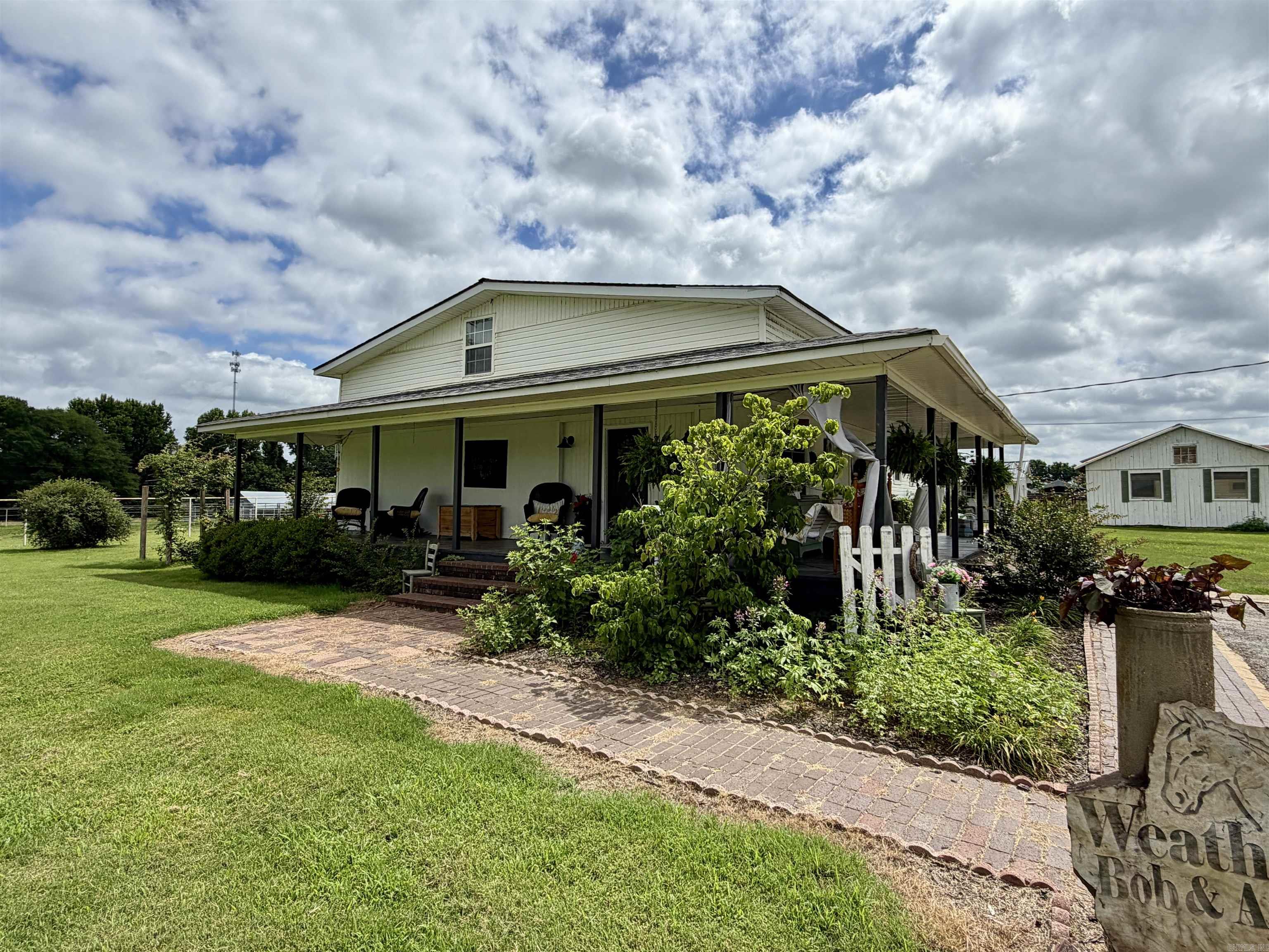 551 County Road 2099 Coal Hill, AR 72832