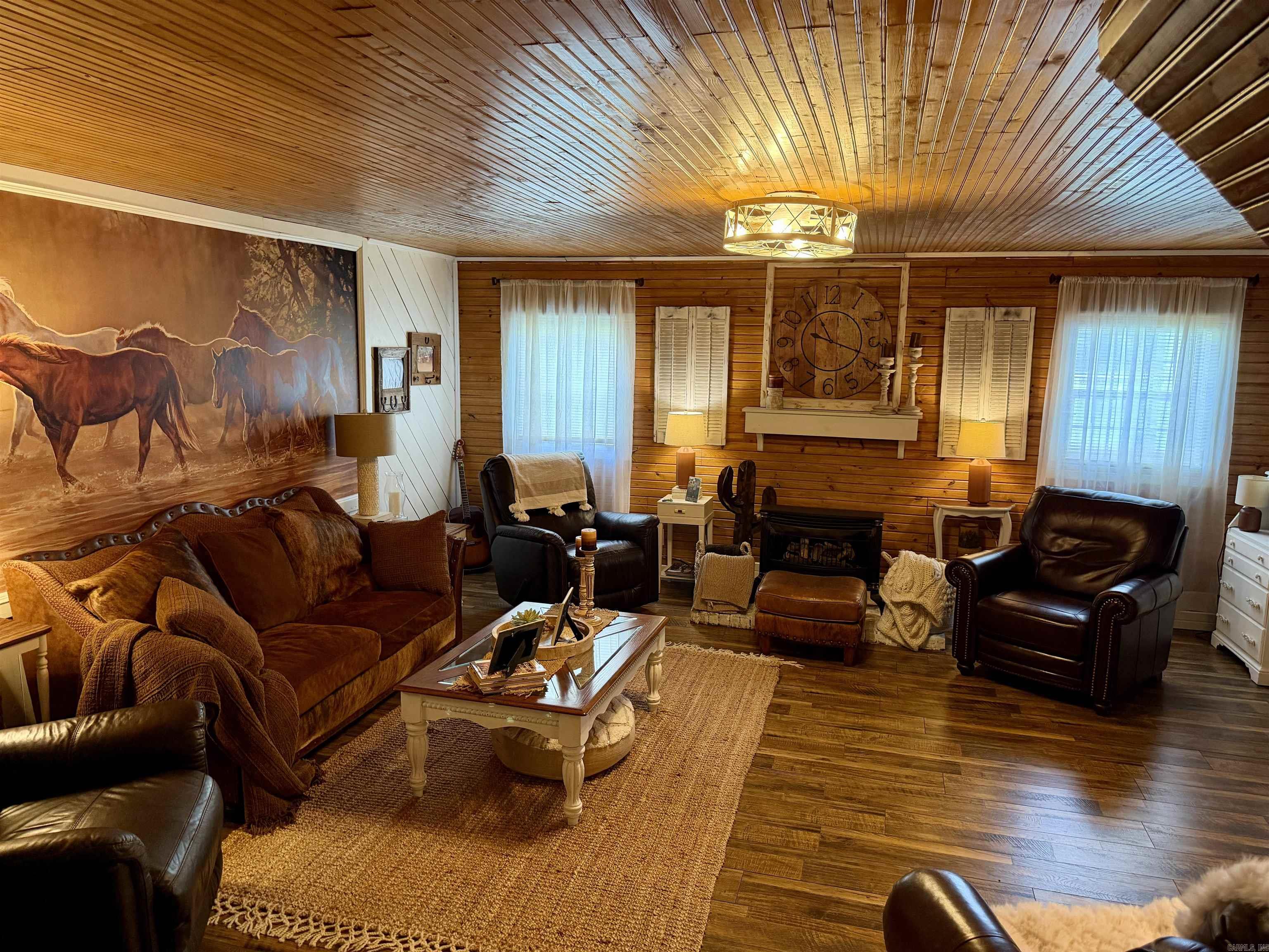 551 County Road 2099 Coal Hill, AR 72832