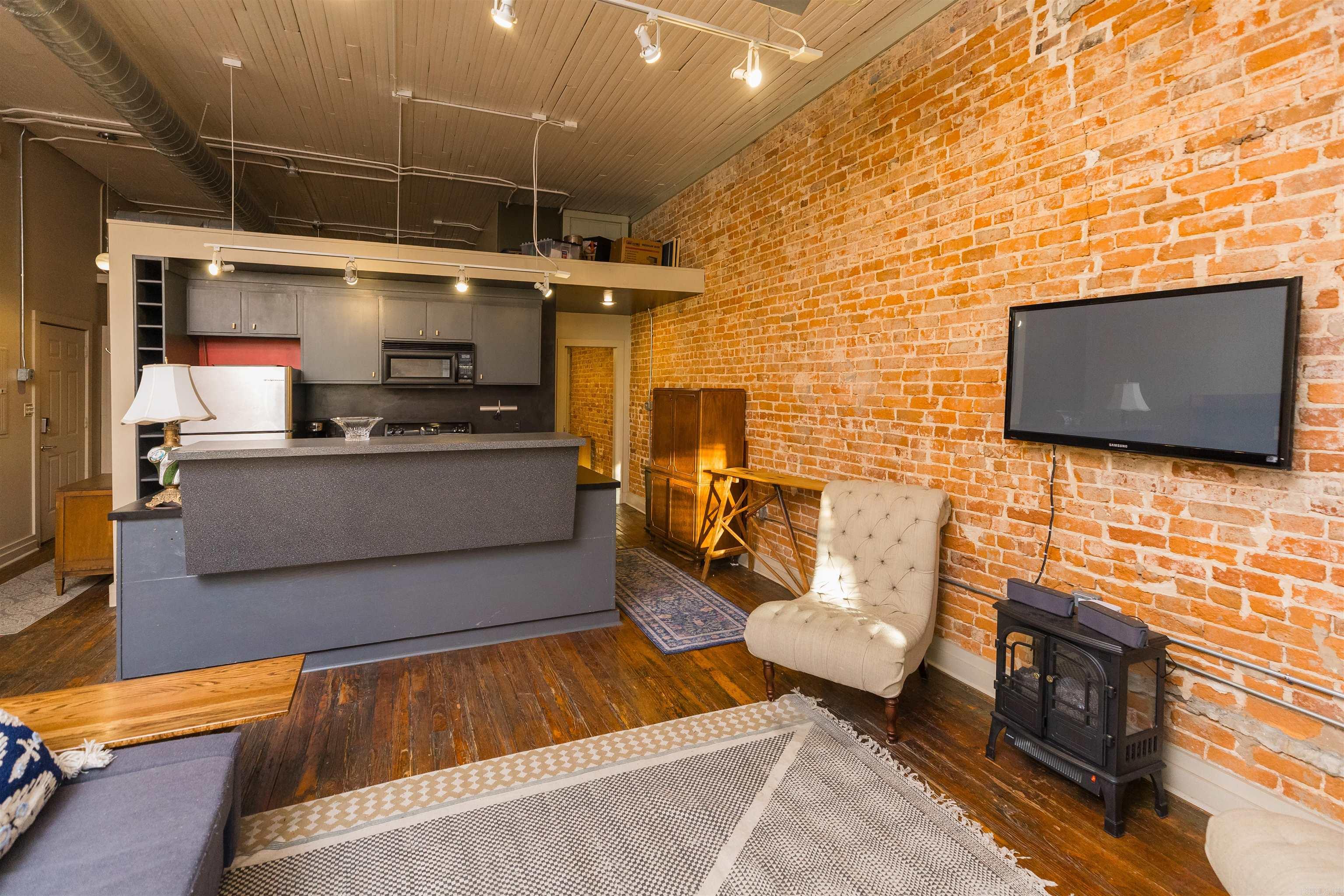 241 S Main  Jonesboro, AR