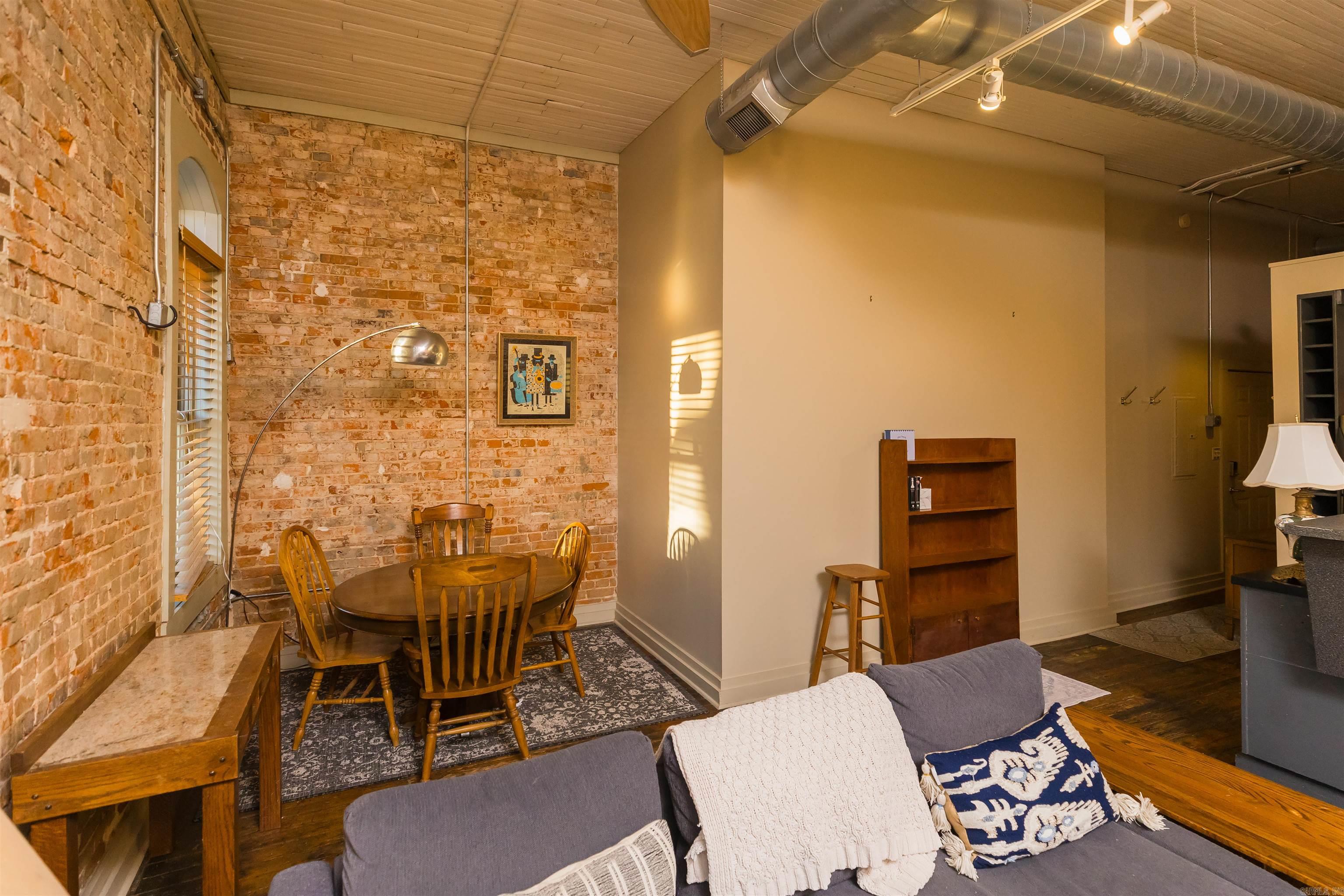 241 S Main  Jonesboro, AR