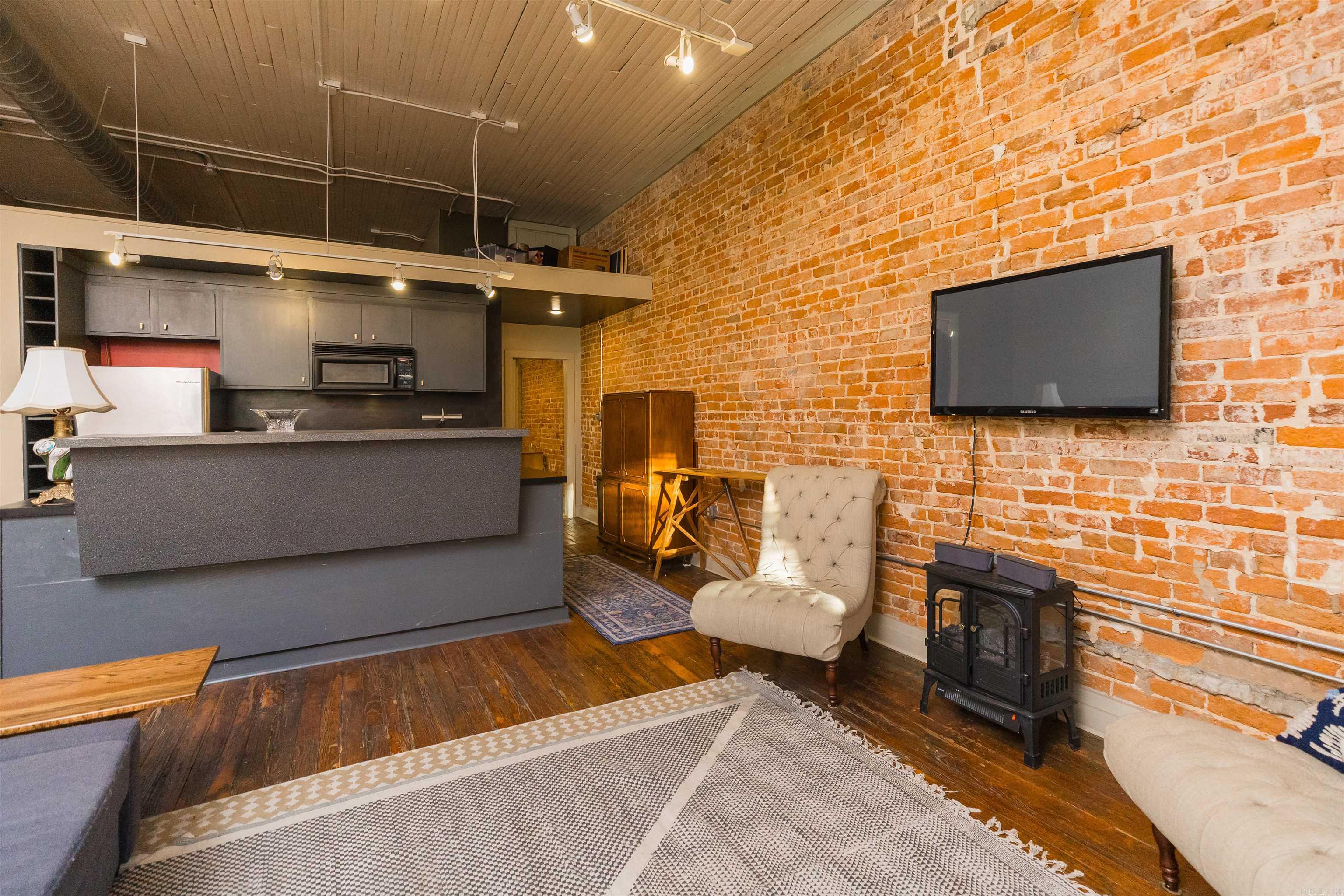 241 S Main  Jonesboro, AR