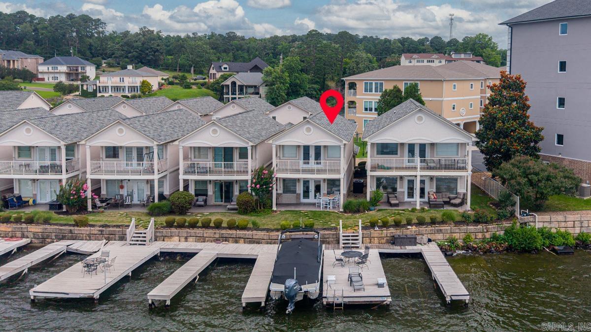 183 Villa Pointe