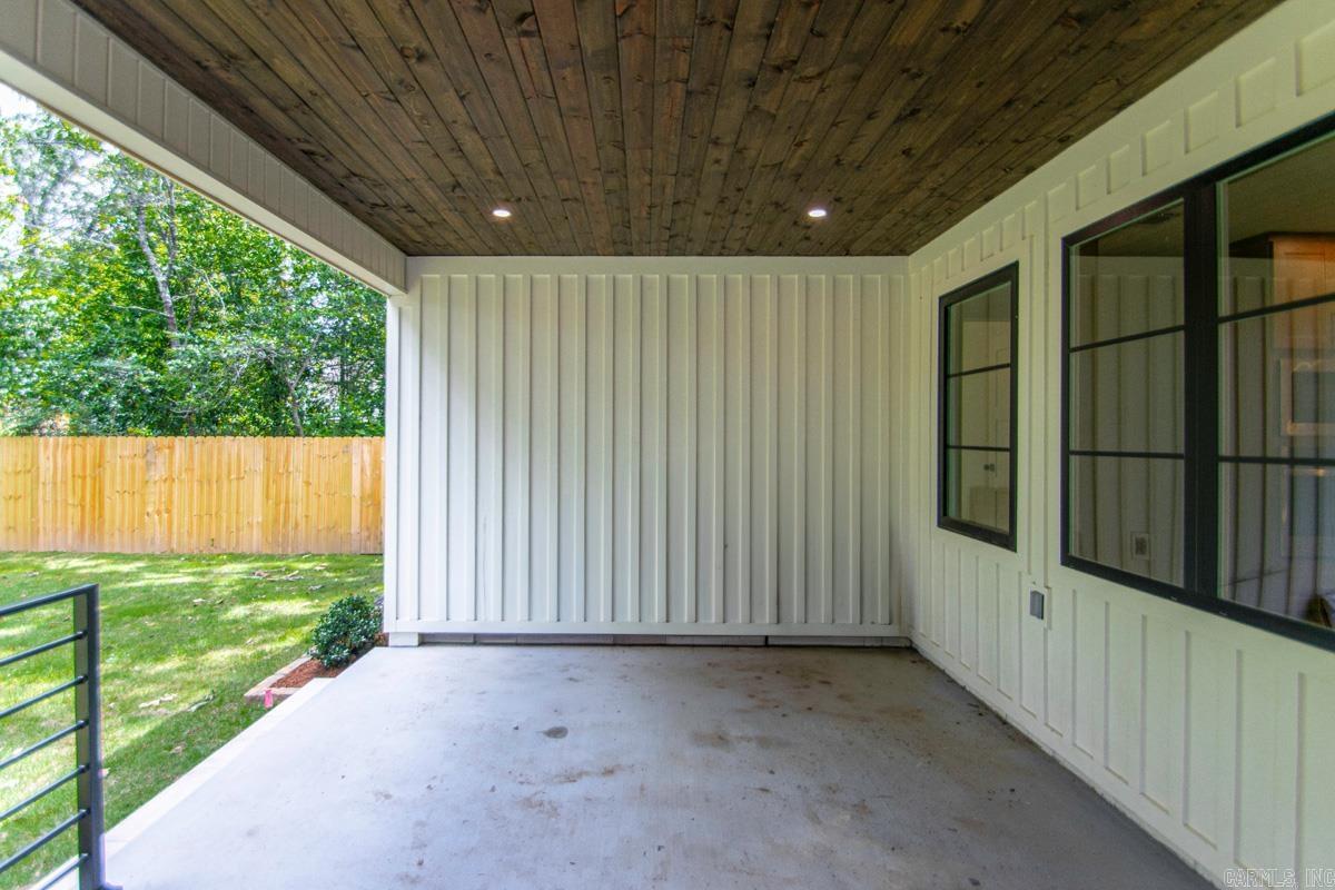 6208 Kenwood Rd Cammack Village, AR 72207