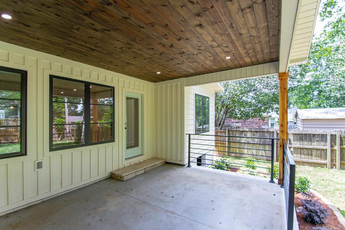 6208 Kenwood Rd Cammack Village, AR 72207