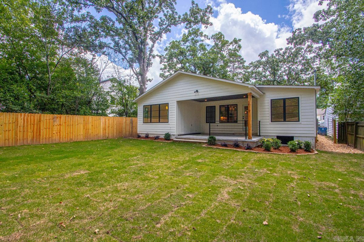 6208 Kenwood Rd Cammack Village, AR 72207