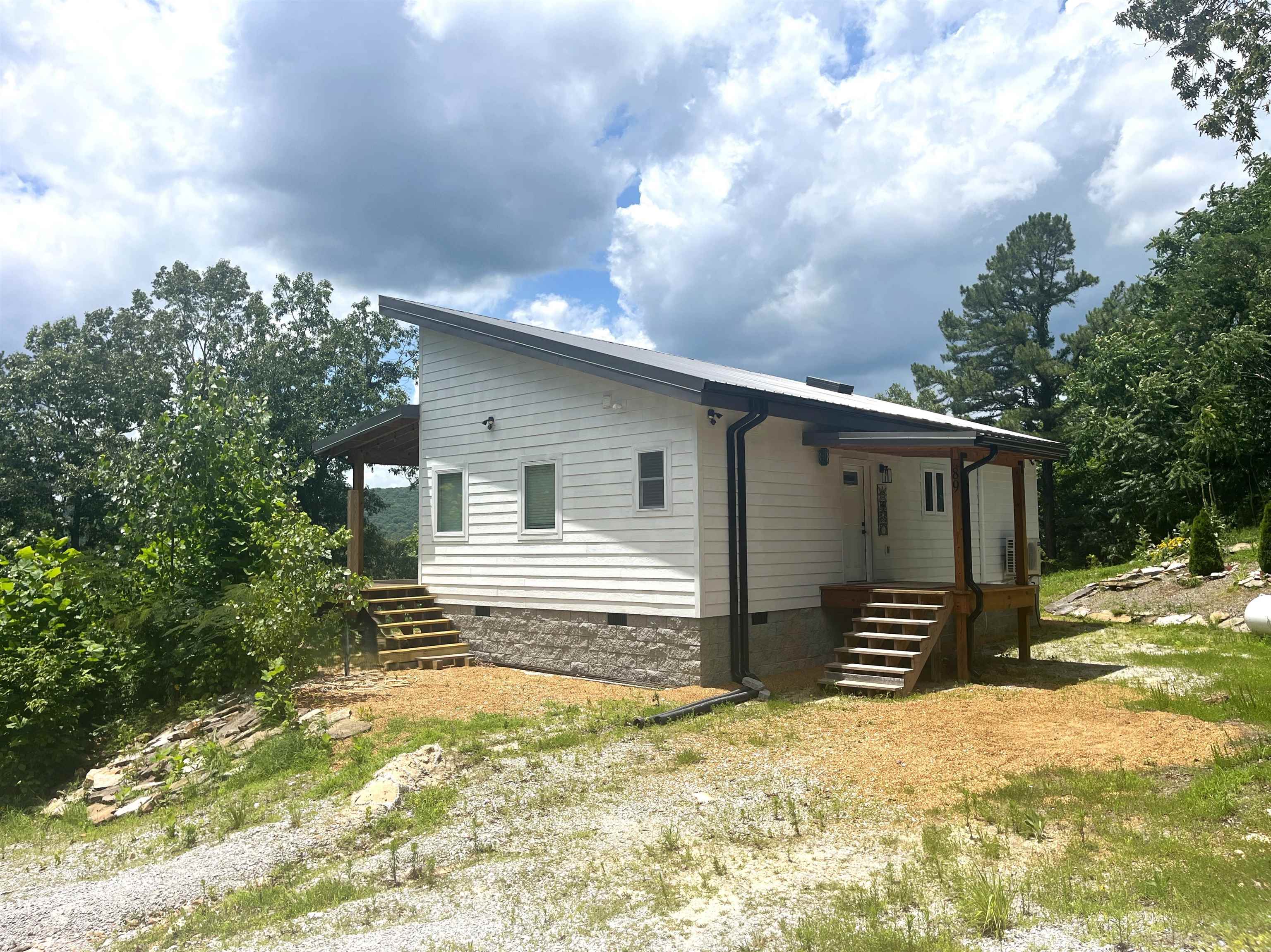 89 Cool Water Retreat  Mountain View, AR