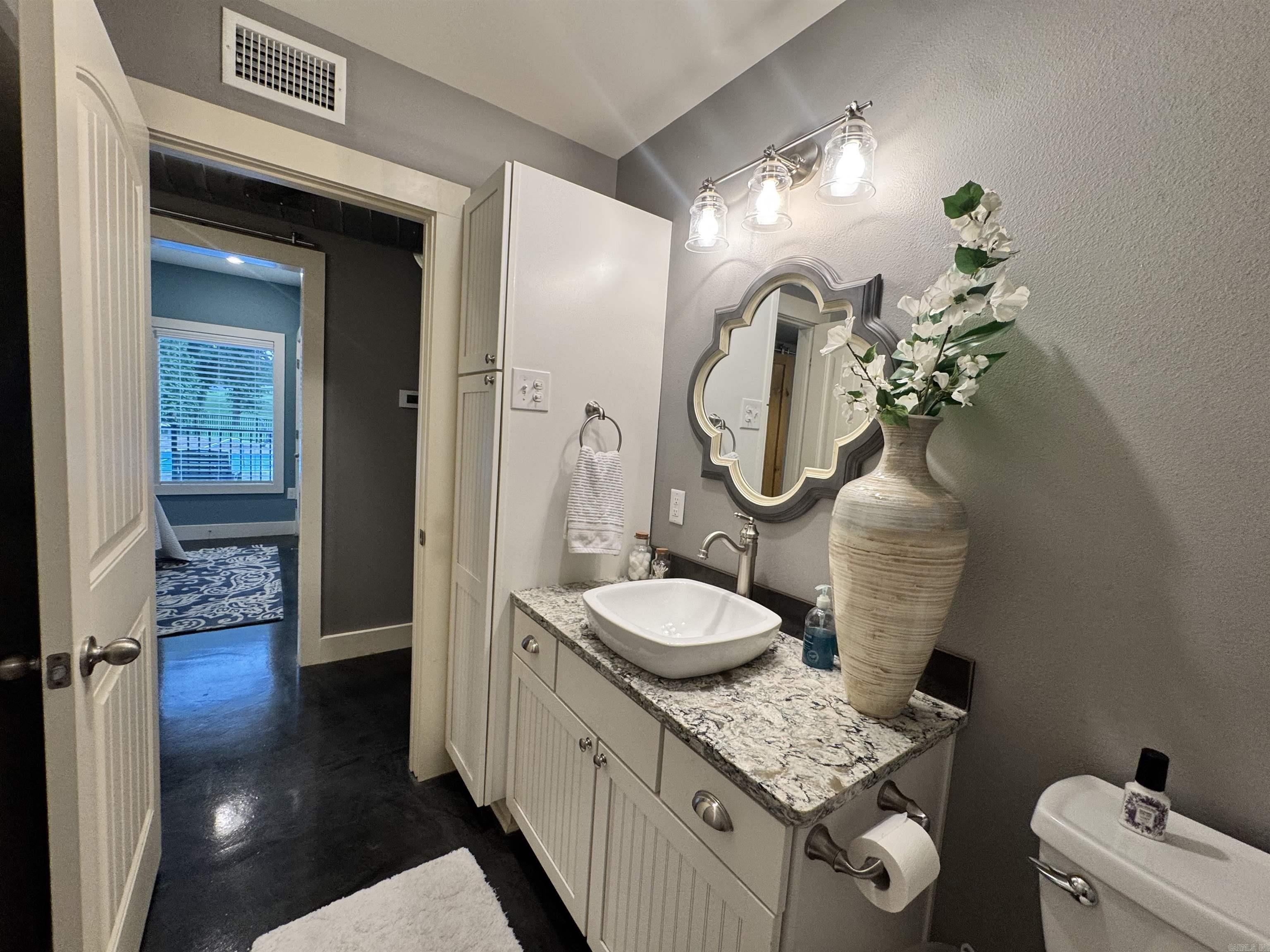 7910 Edgemont Rd, Suite 100  Greers Ferry, AR