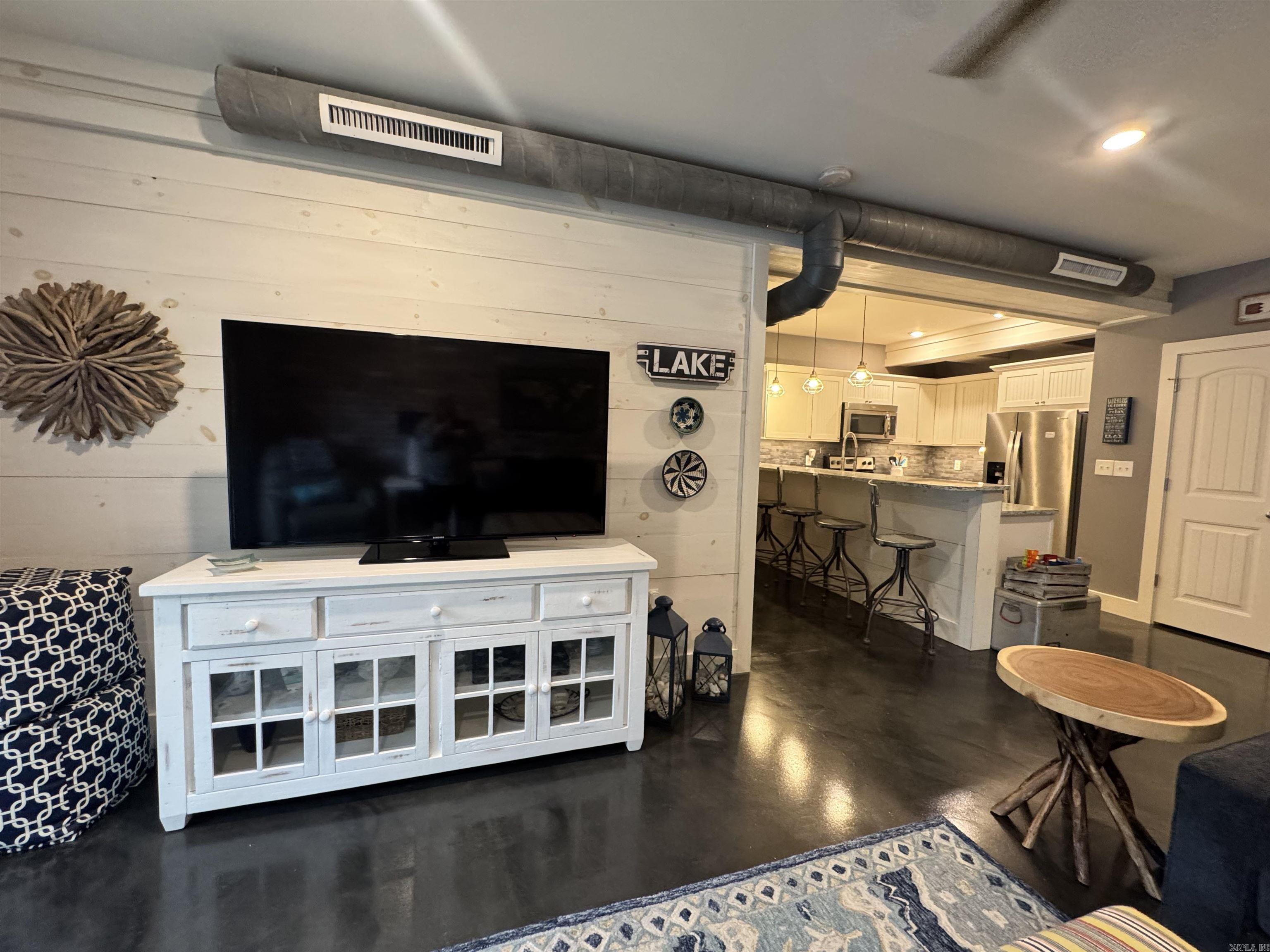 7910 Edgemont Rd, Suite 100  Greers Ferry, AR