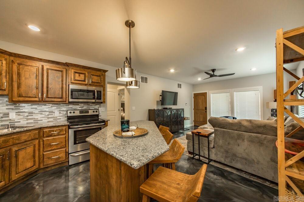 7910 Edgemont Rd, Suite 102  Greers Ferry, AR