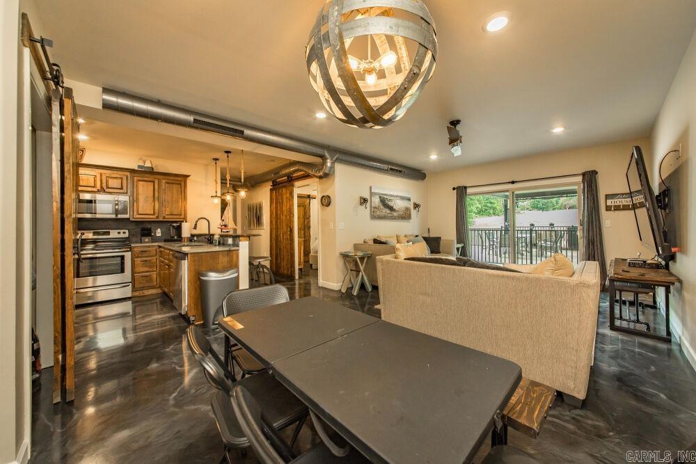 7910 Edgemont Rd, Suite 101  Greers Ferry, AR