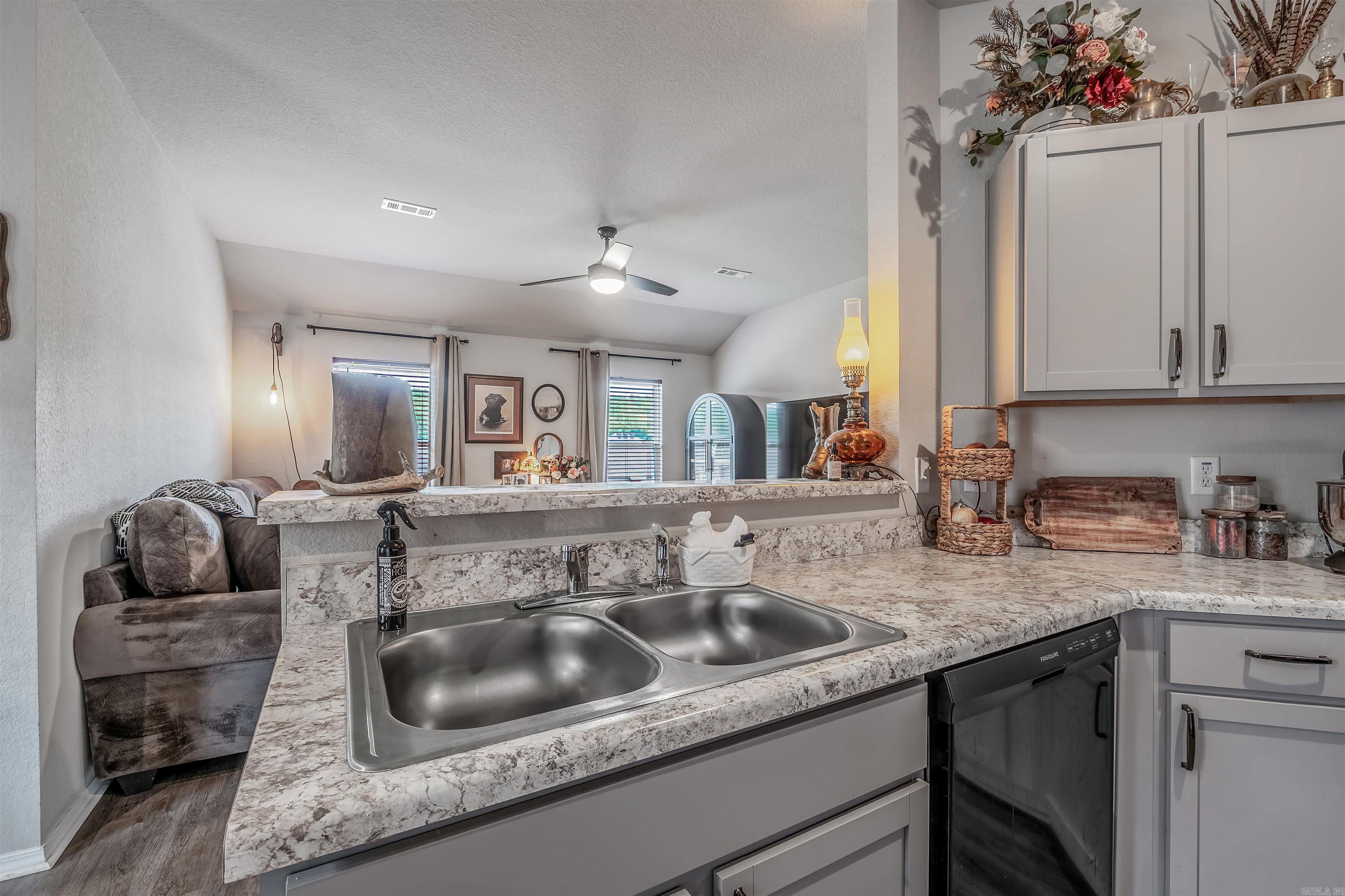 21 Sun Drenched  Conway, AR
