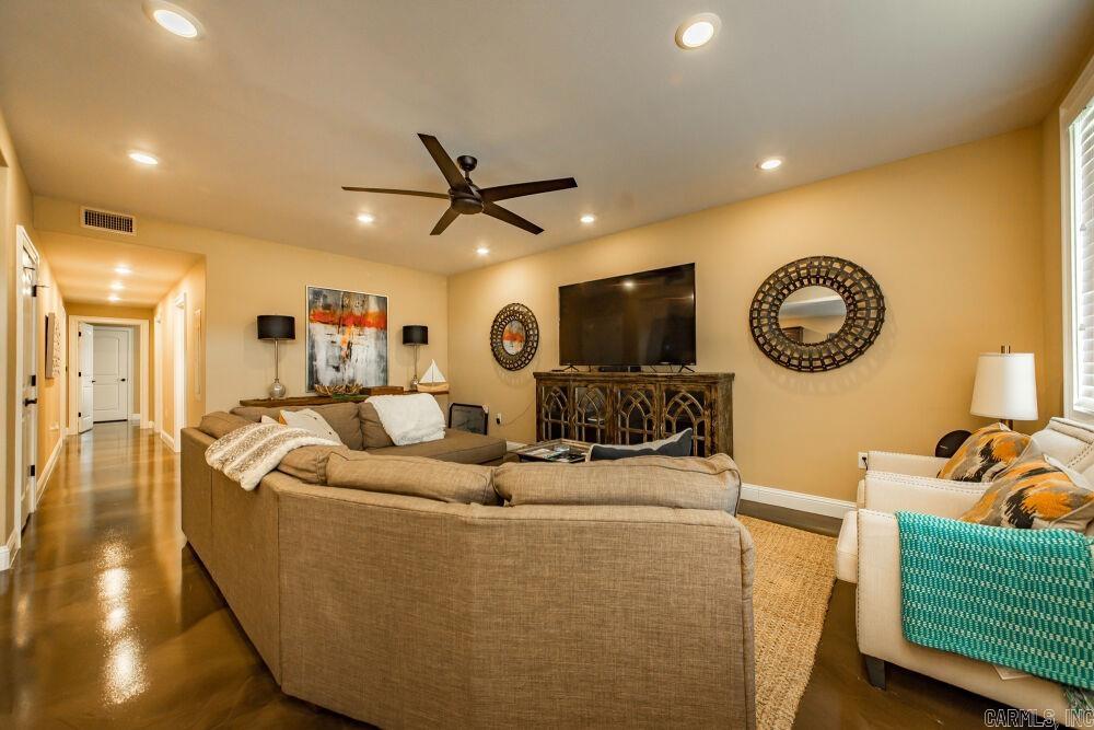 7910 Edgemont Rd, Suite 302  Greers Ferry, AR