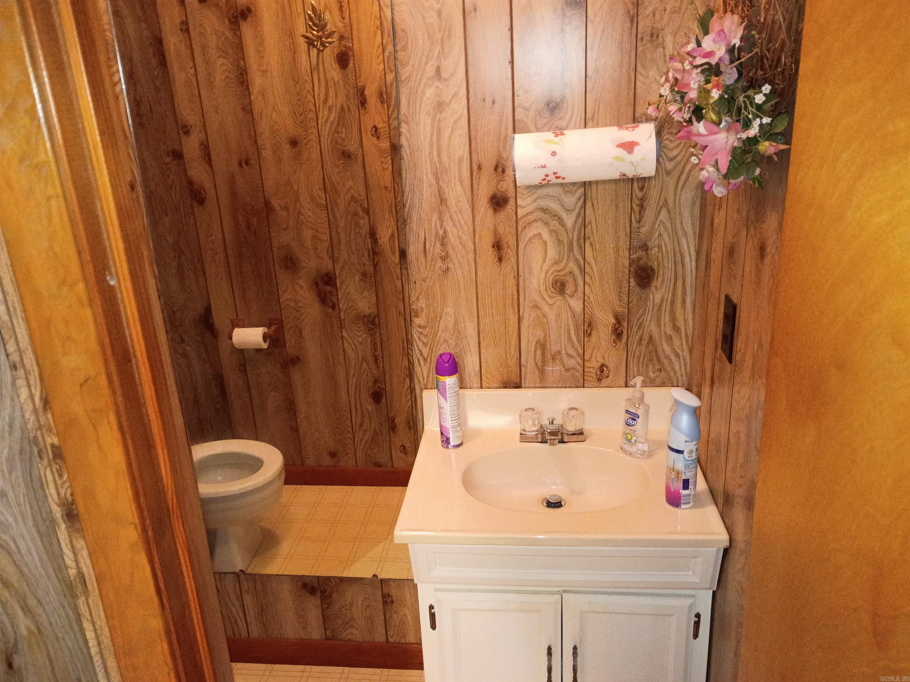 274 BRADLEY 17 RD S  Warren, AR