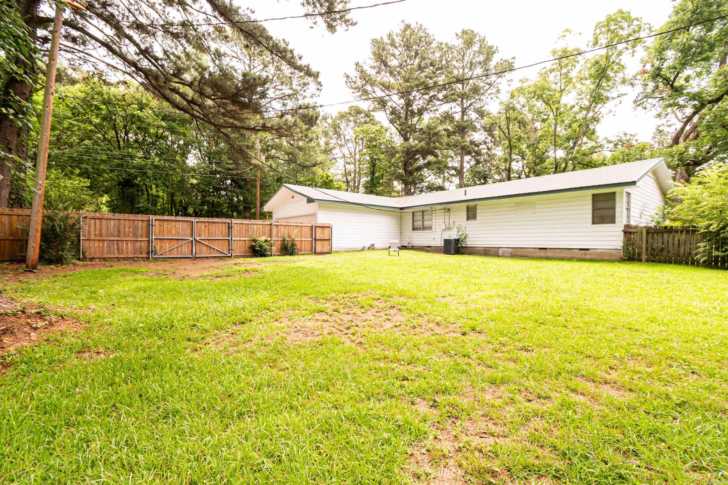 127 E Pope St  Monticello, AR