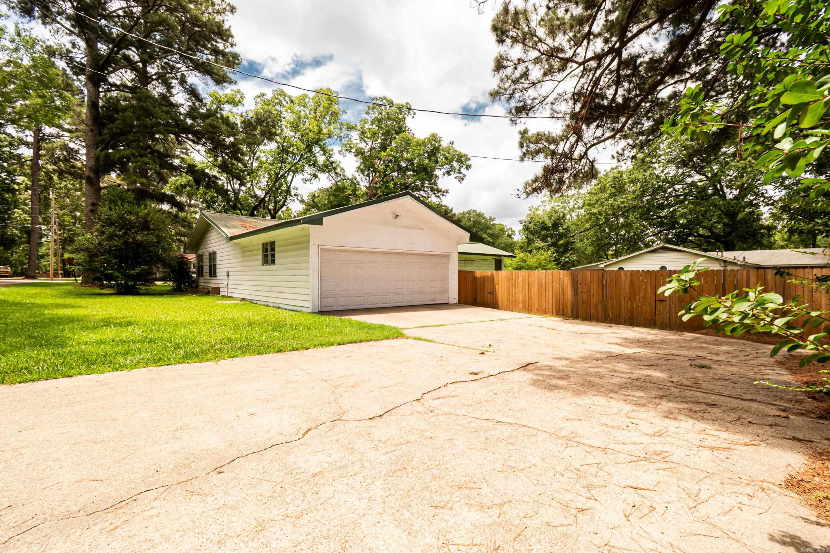 127 E Pope St  Monticello, AR