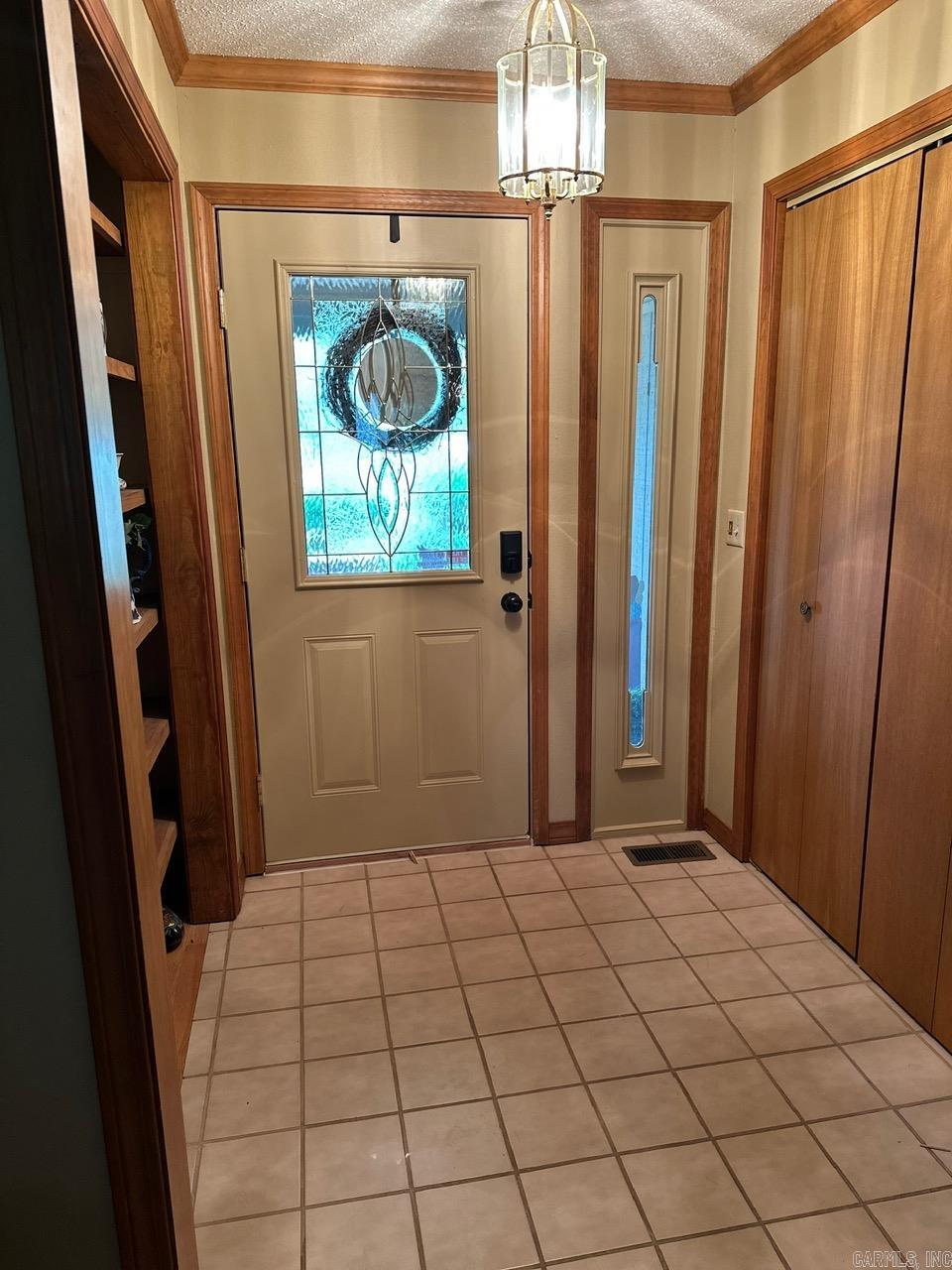 105 Crest  Fairfield Bay, AR