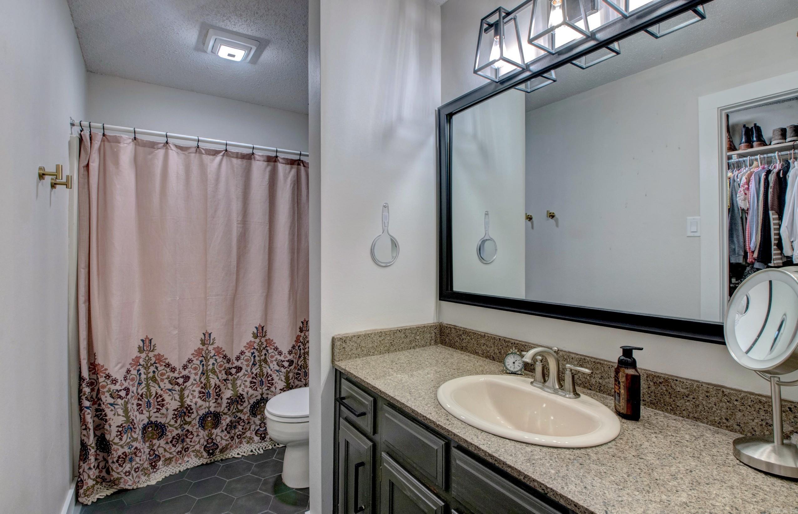 118 Pin Oak  Maumelle, AR