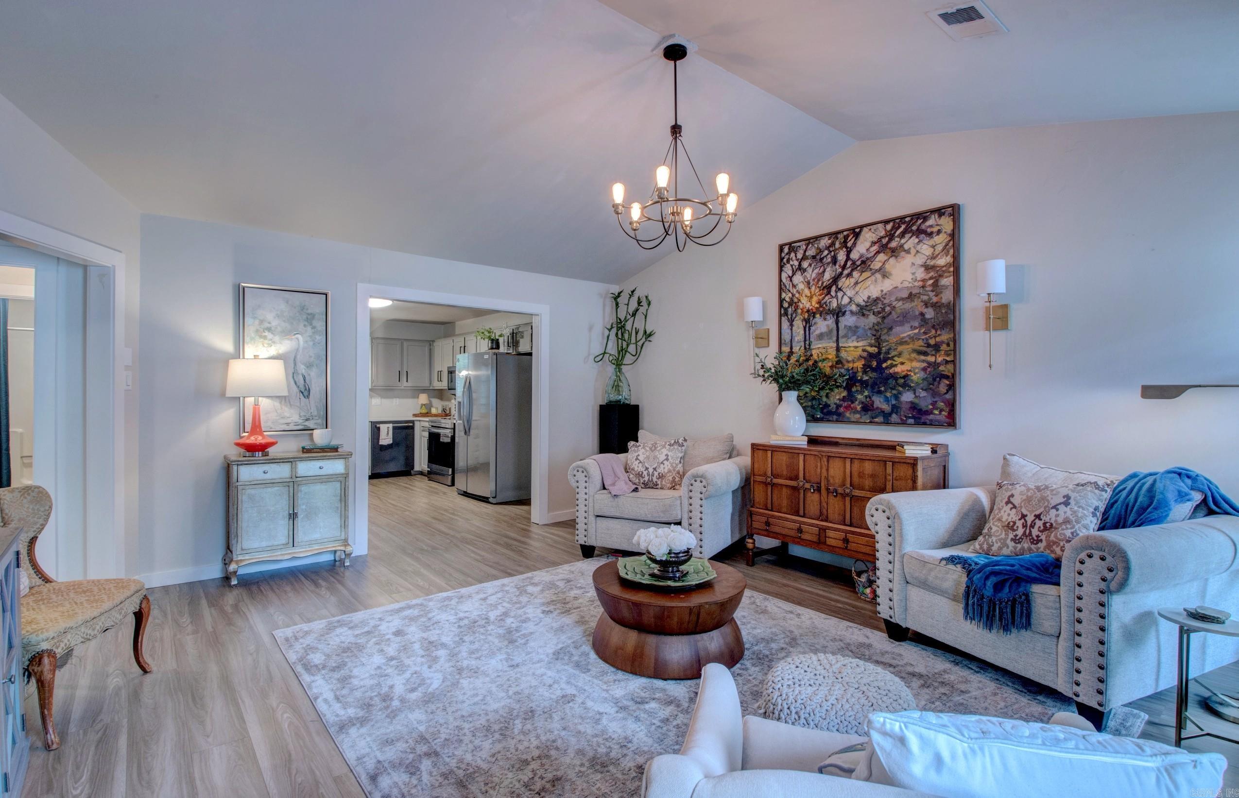 118 Pin Oak  Maumelle, AR