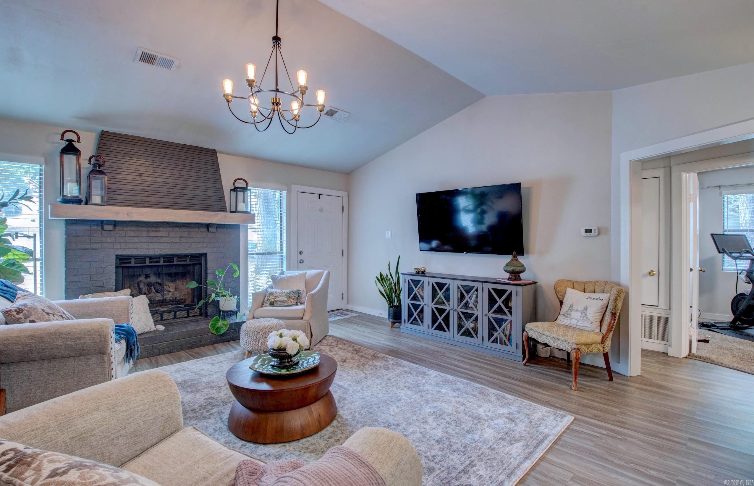 118 Pin Oak  Maumelle, AR