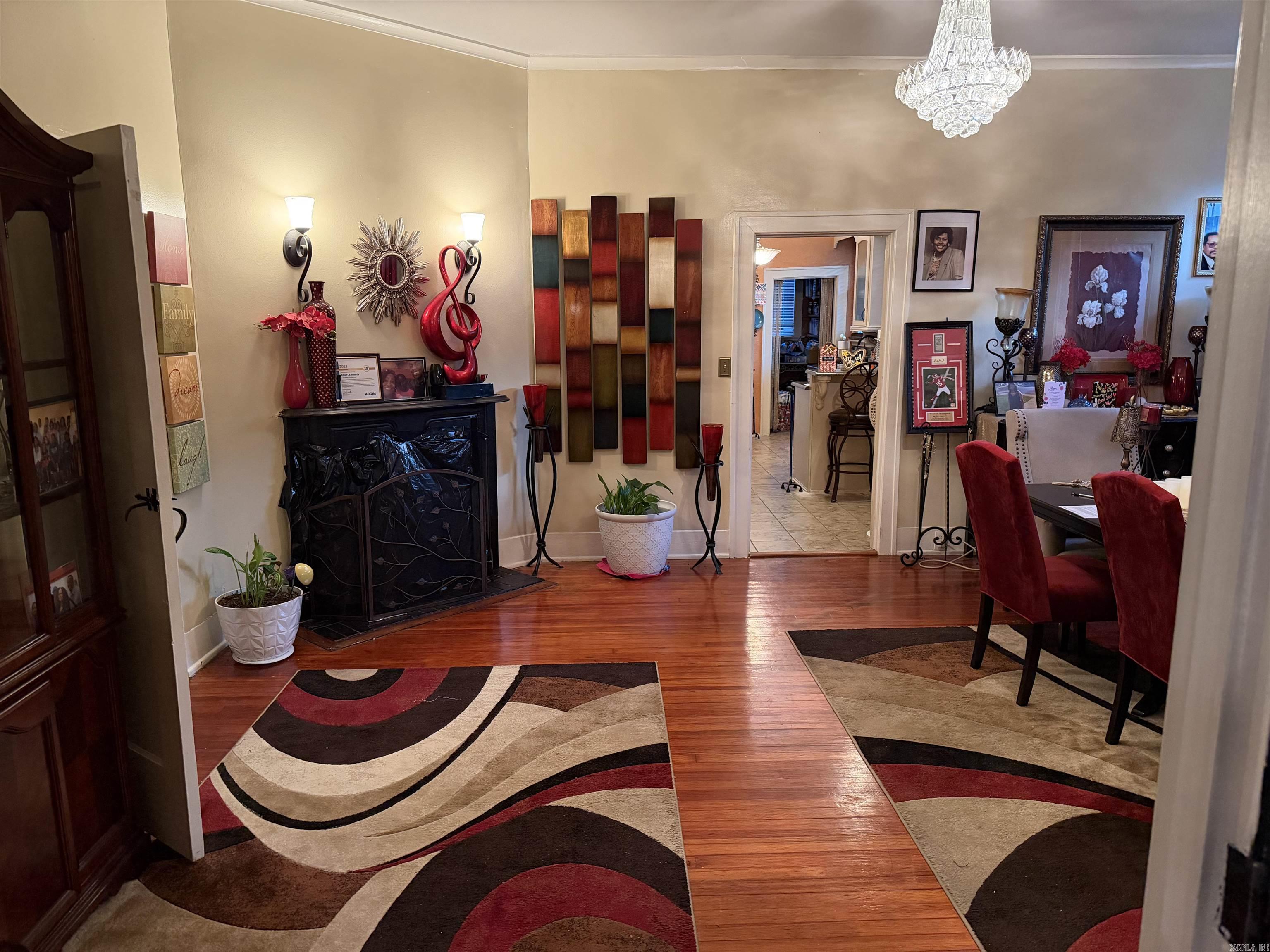 320 W 11th Ave  Pine Bluff, AR
