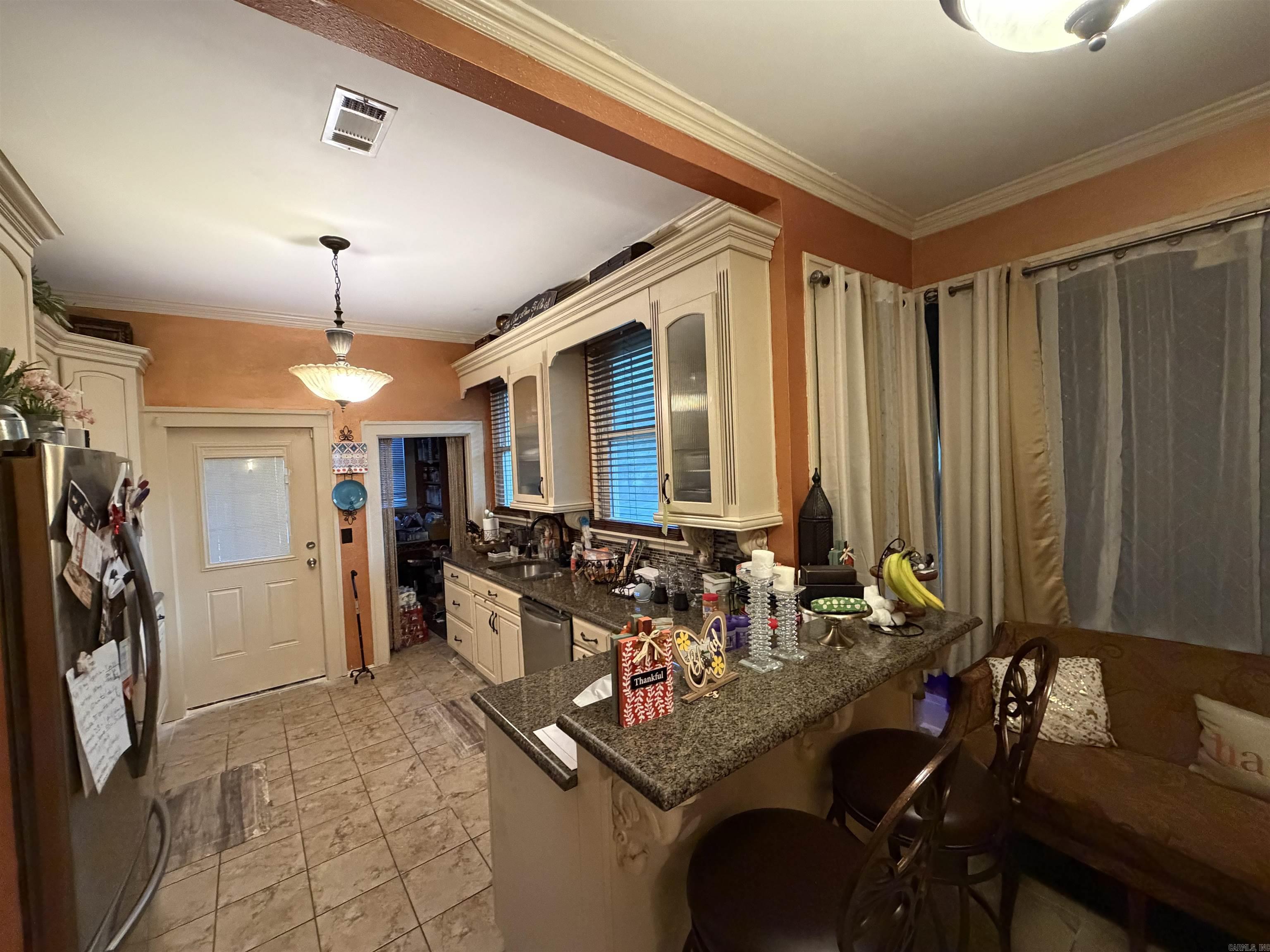 320 W 11th Ave  Pine Bluff, AR